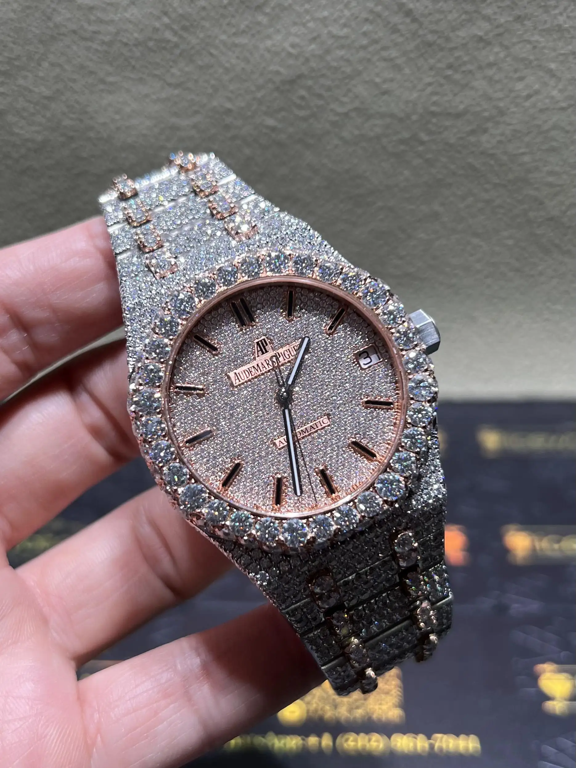 Royal Oak 15500 Two-Tone Icedout Watch D1147519238 — view 2