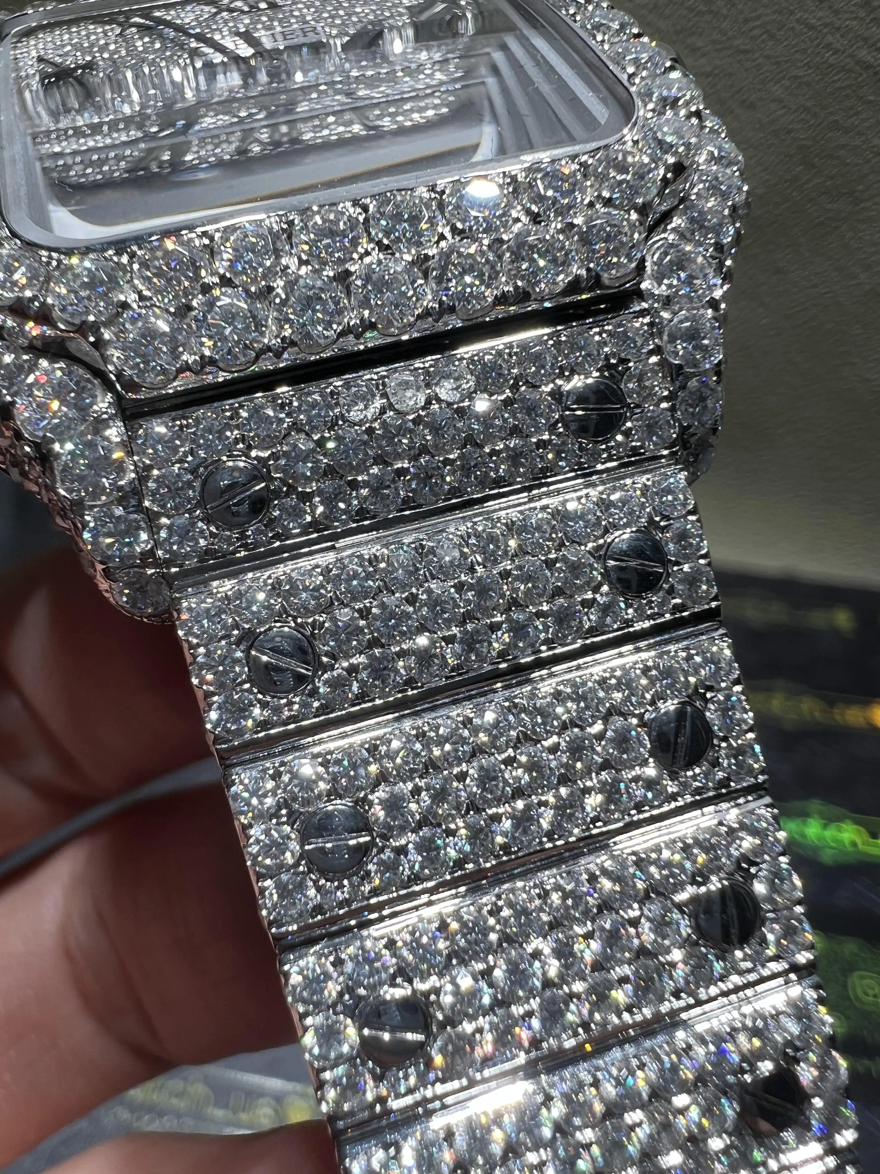 Santos 40mm Icedout Watch with Pavé Dial D1147519235 — view 9
