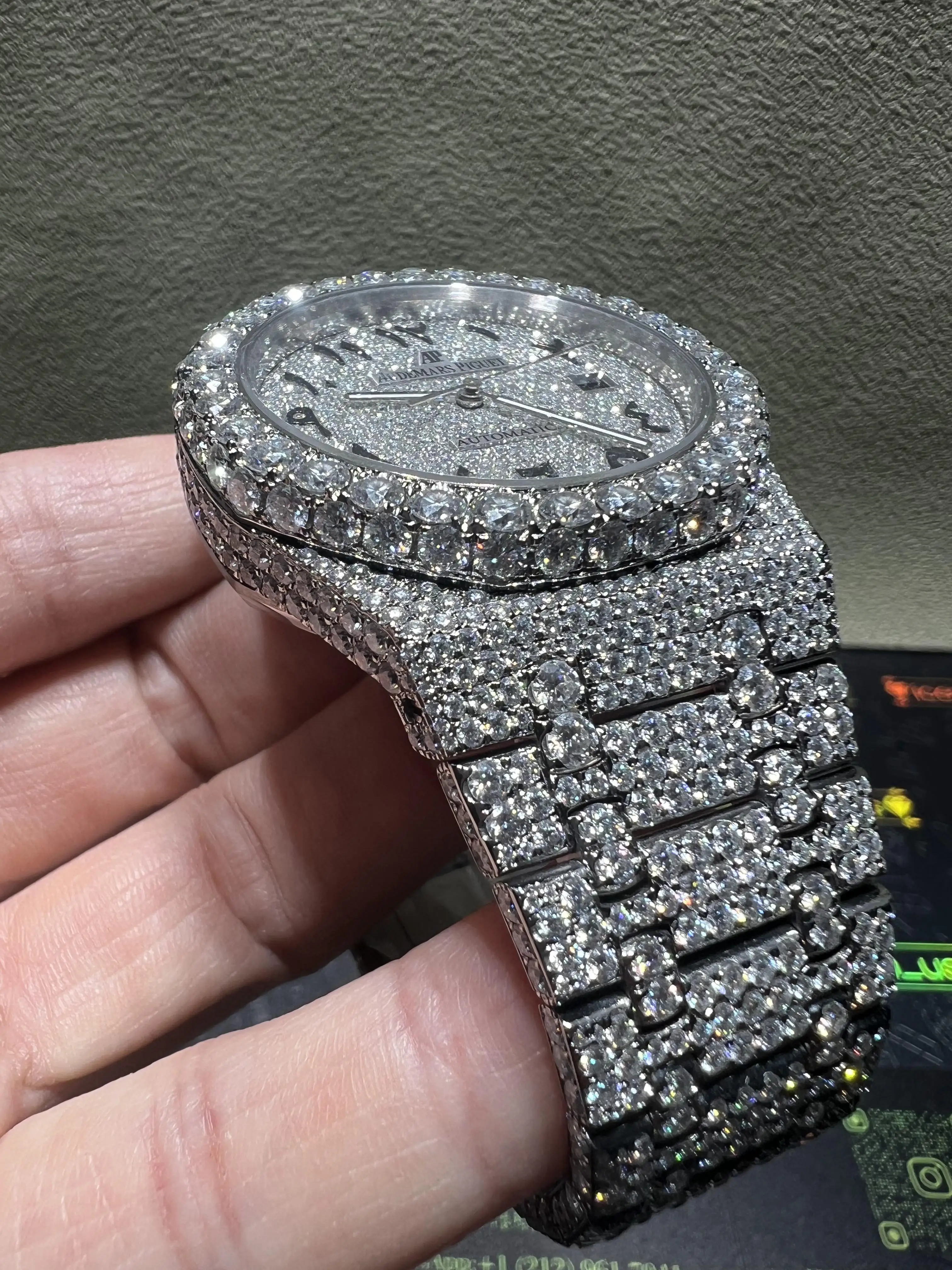 Royal Oak 15400 Icedout Watch with Arabic Dial D1147519237 — view 3