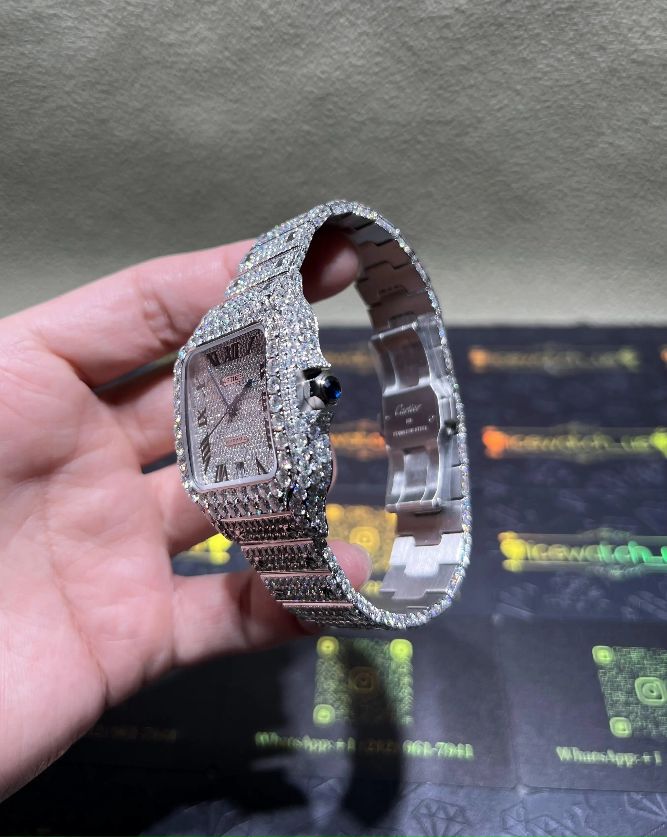 Santos 40mm Icedout Watch with Pavé Dial D1147519235 — view 4