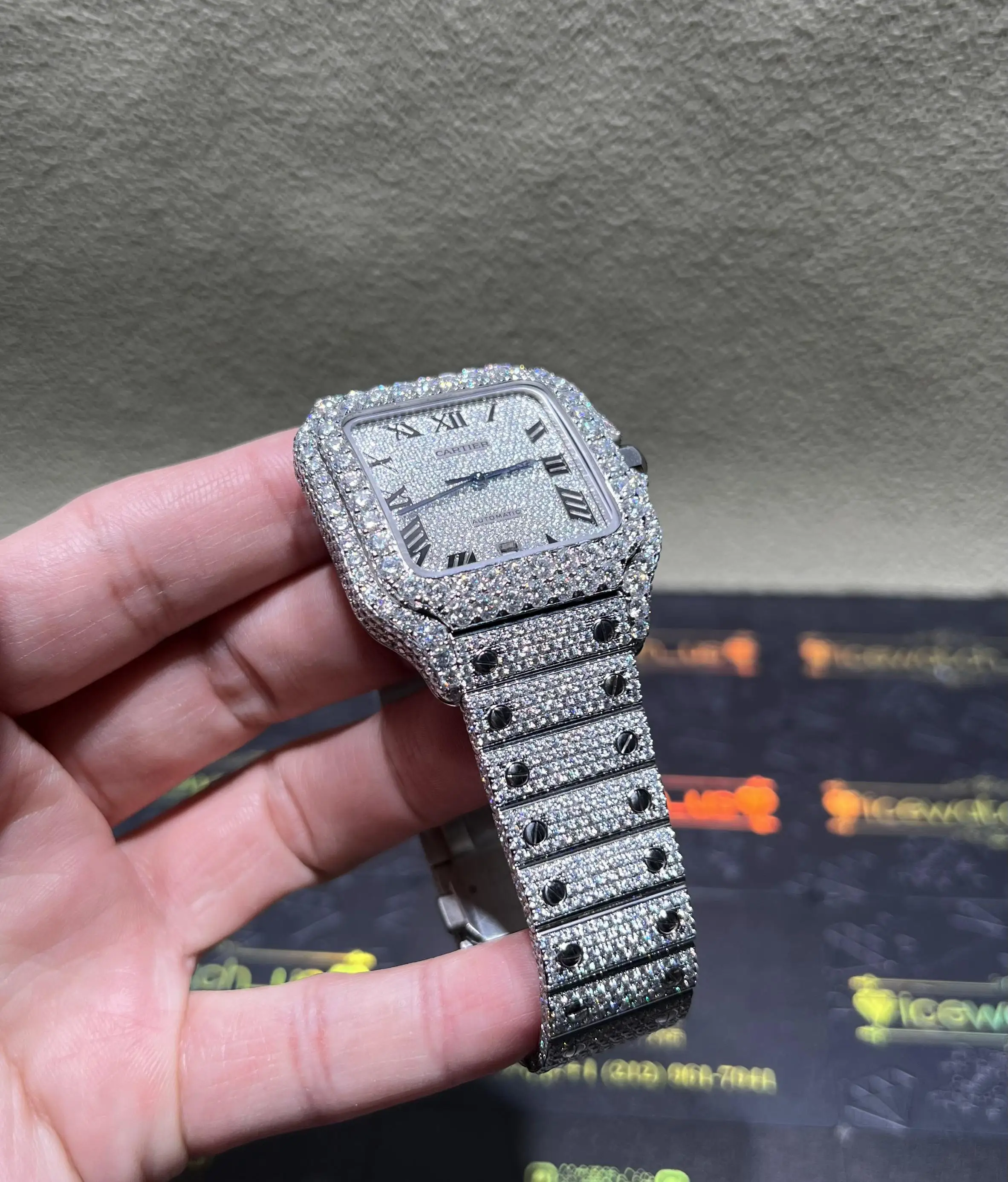 Santos de Cartier Icedout Watch with Pavé Dial D1147519236 — view 3