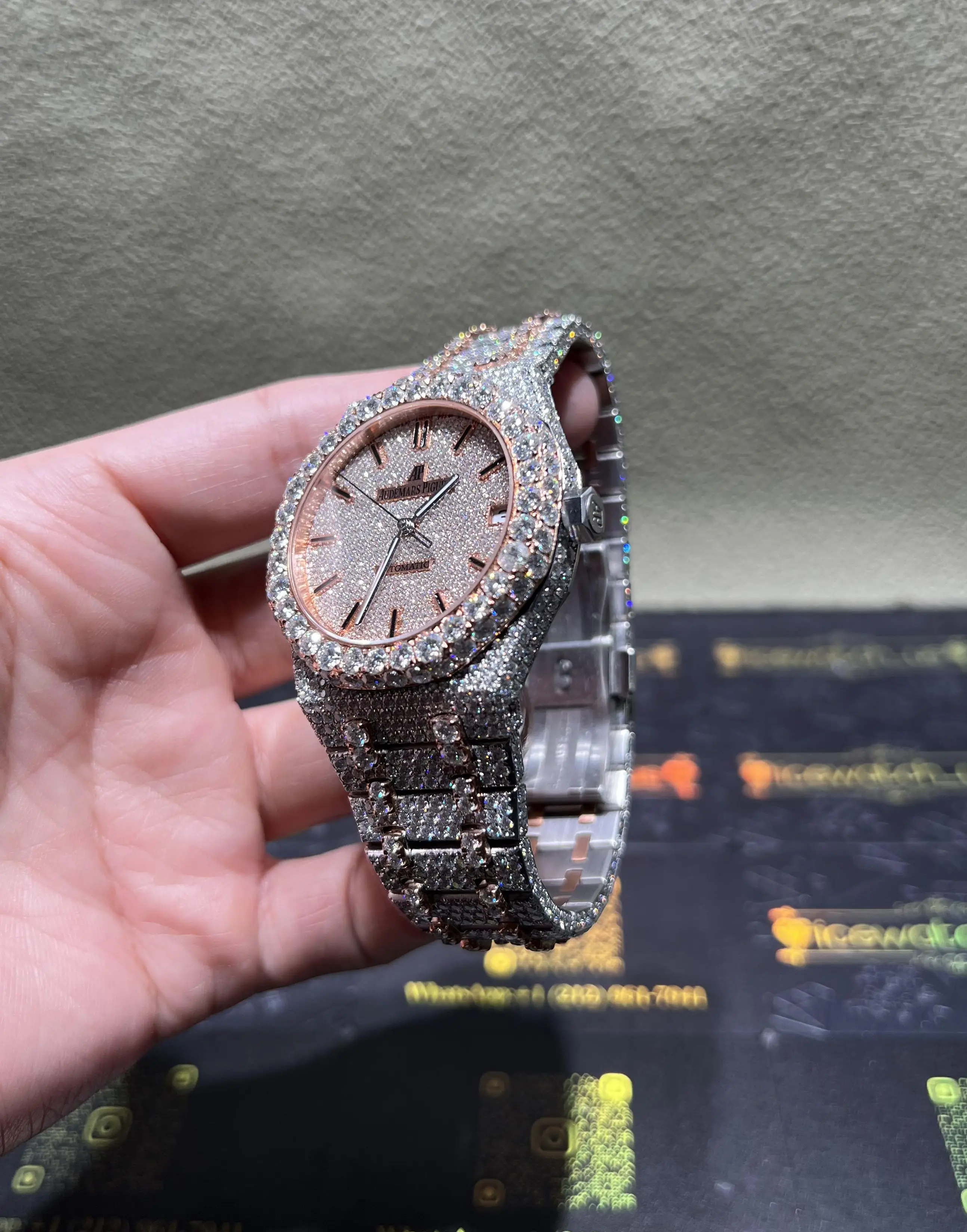 Royal Oak 15500 Two-Tone Icedout Watch D1147519238 — view 4
