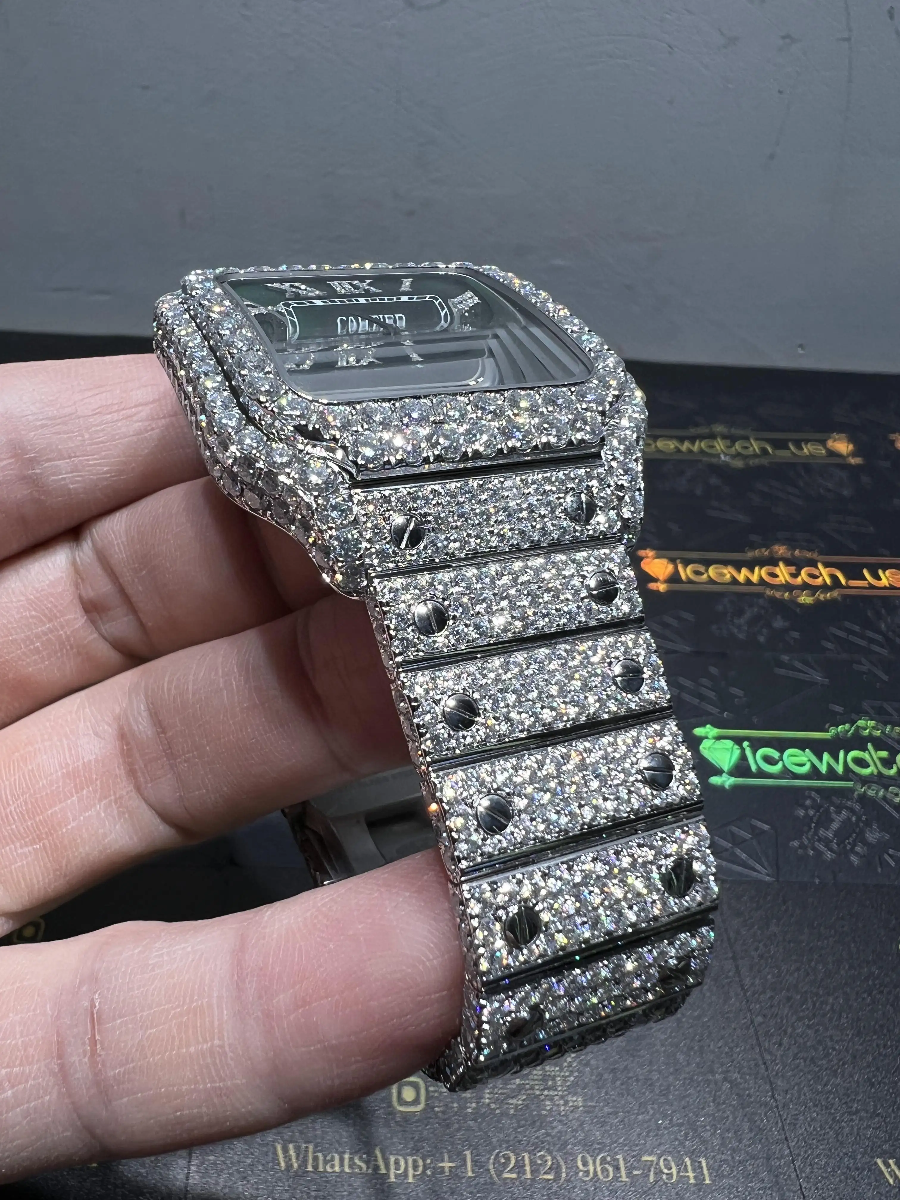 Cartier Santos Icedout Watch with Green Dial D1147519241 — view 3