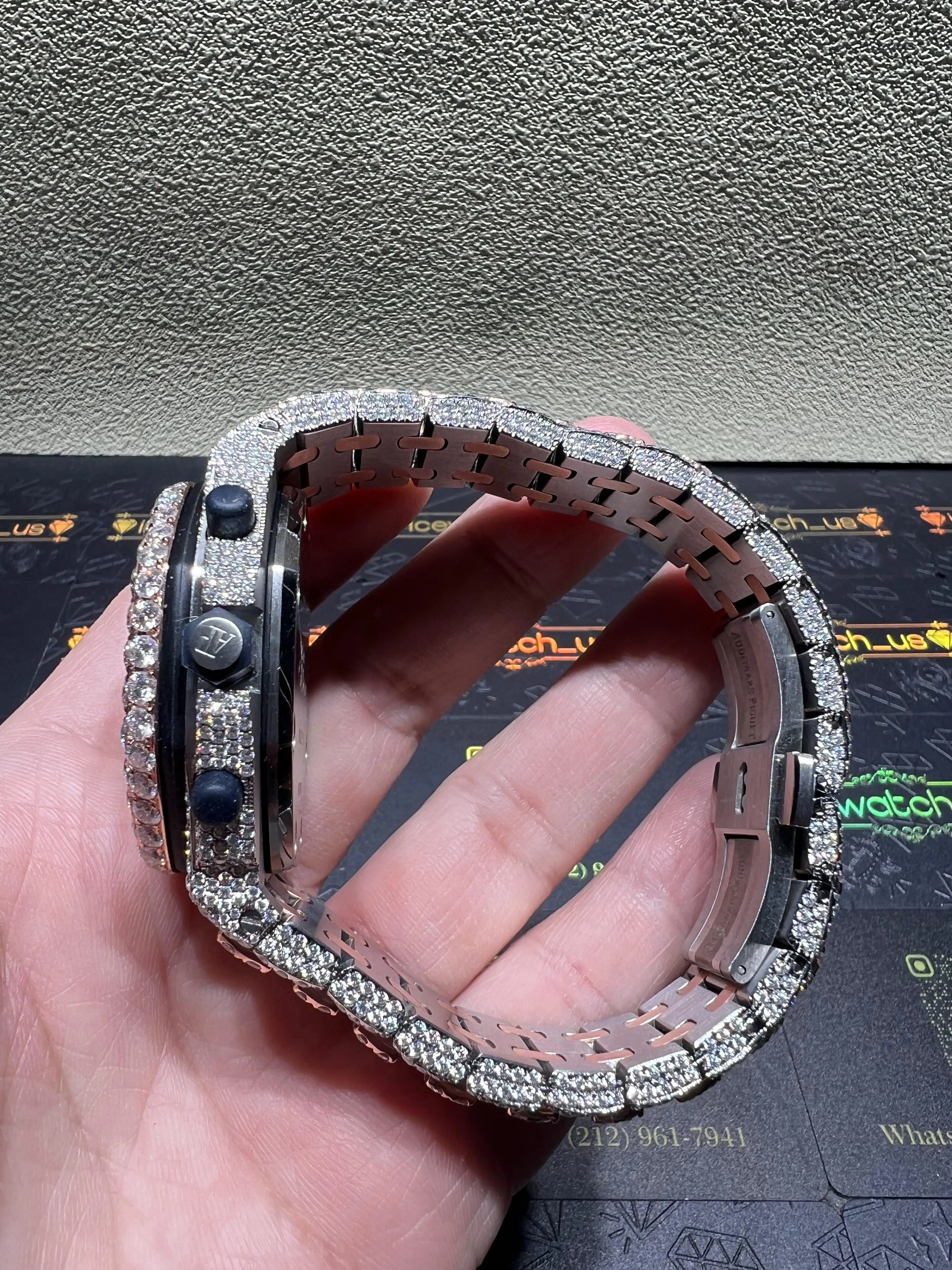Royal Oak Offshore Icedout Chronograph Watch D1552519240 — view 6