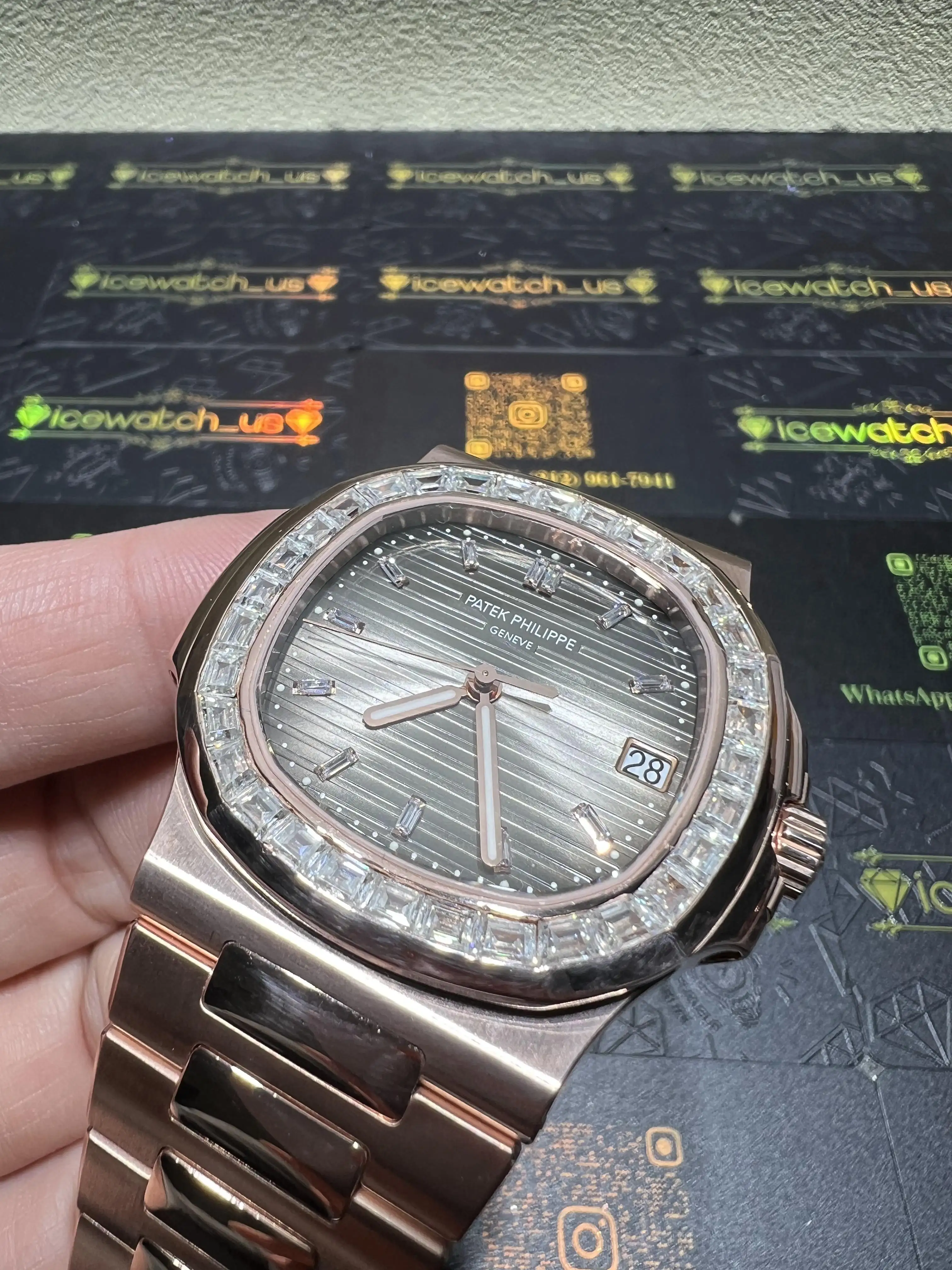 Nautilus 5711 Rose Gold Watch with Baguette Bezel D742519242 — view 9
