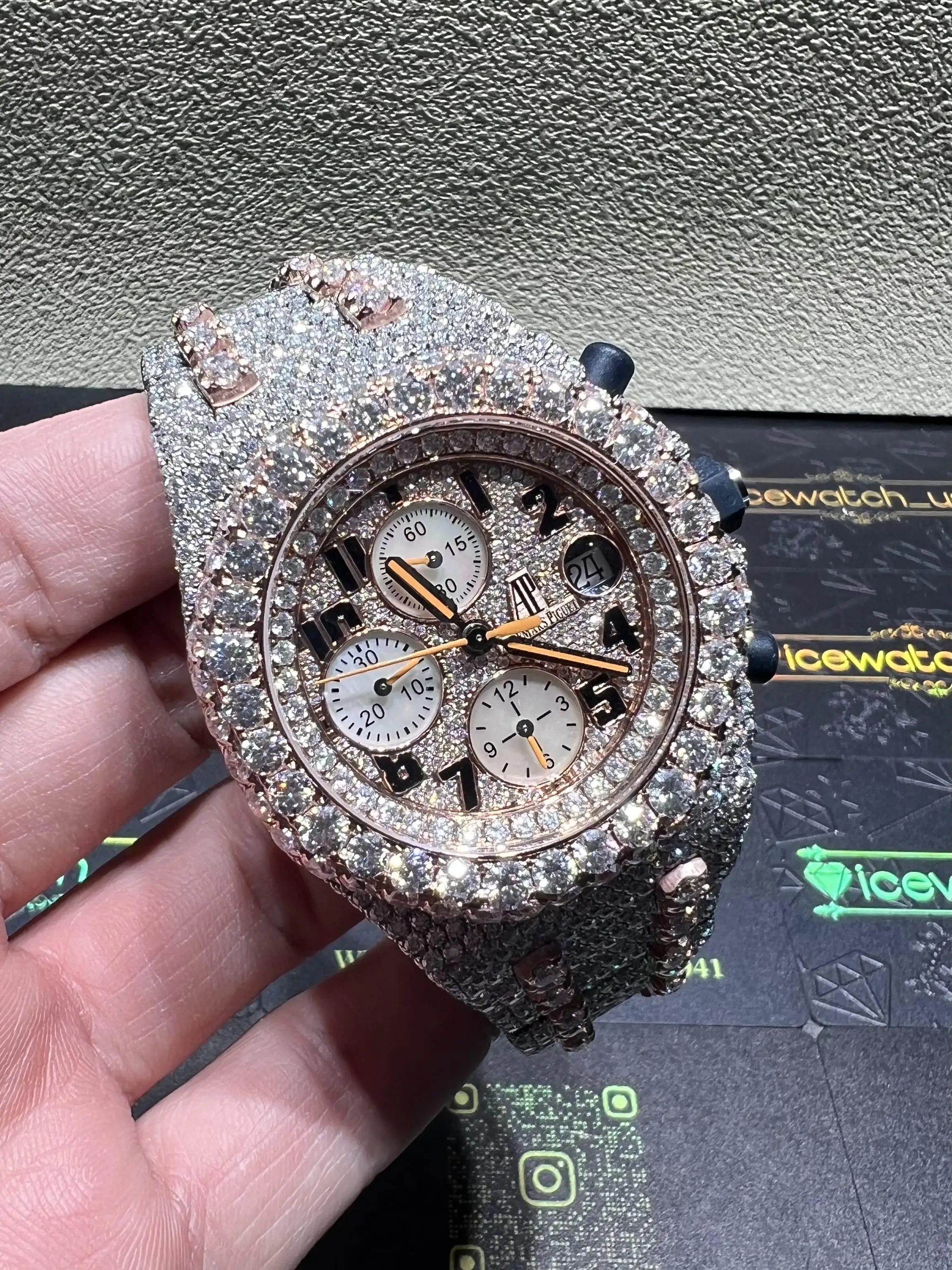 Royal Oak Offshore Icedout Chronograph Watch D1552519240 — view 2