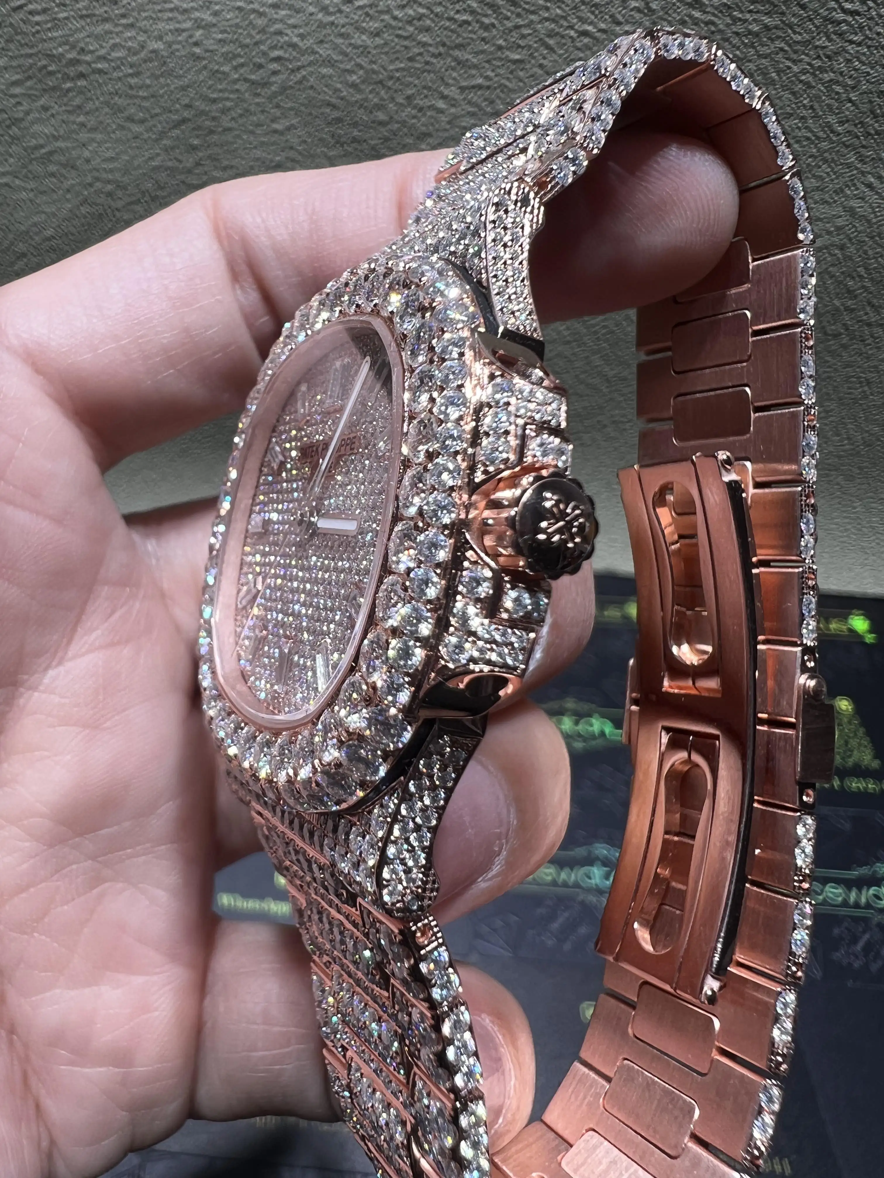 Nautilus 5711 Icedout Rose Gold Watch D1147519239 — view 10