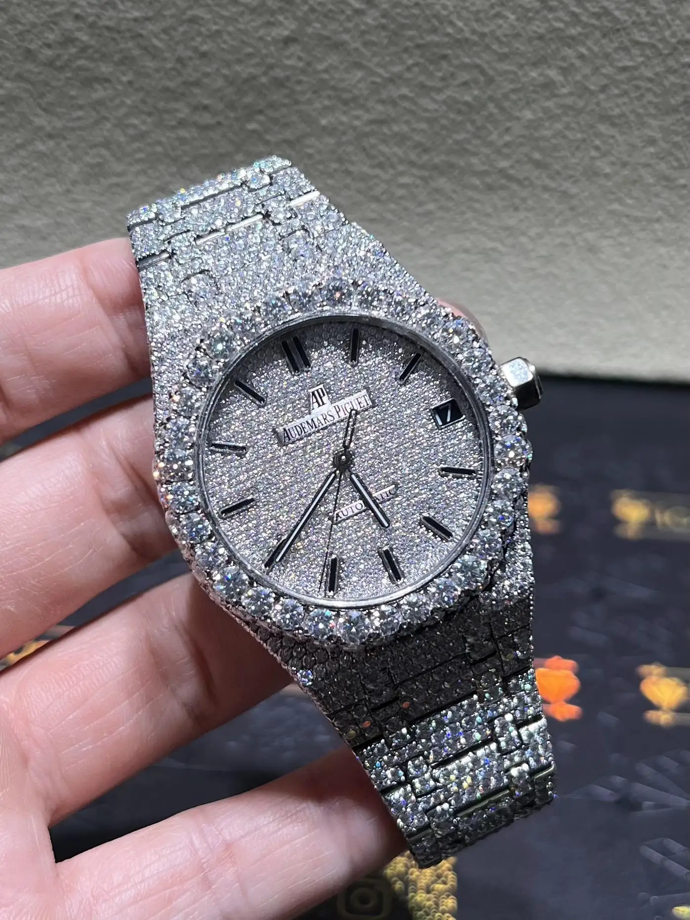 Royal Oak 15500 Full Pavé Icedout Watch D1147519245 — view 2