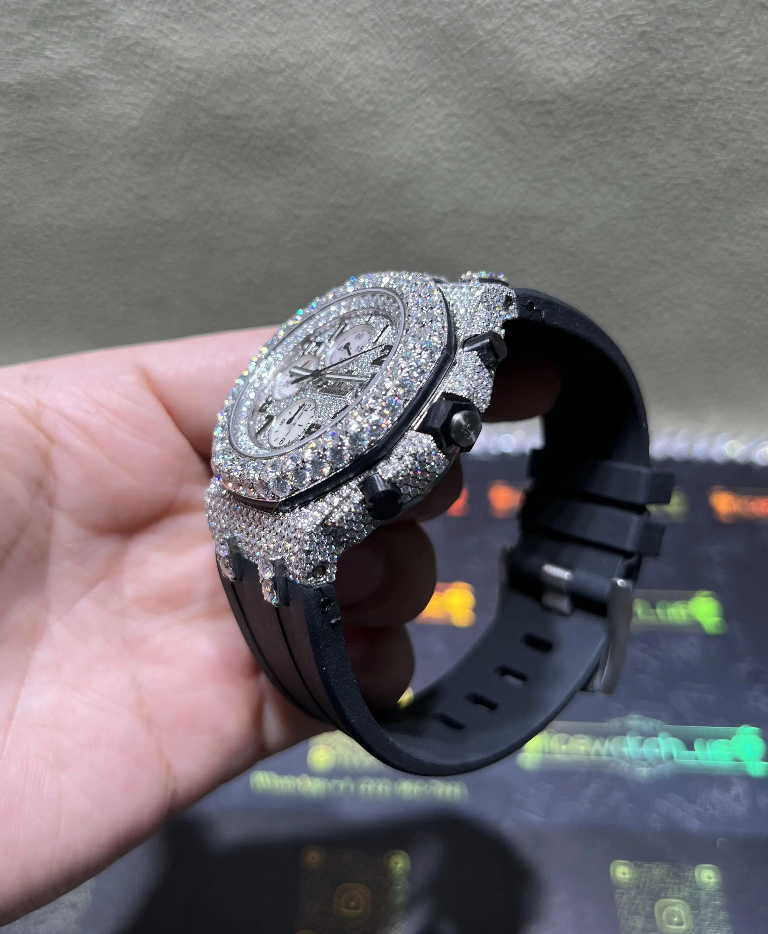 Royal Oak Offshore Icedout Chronograph Watch D877519244 — view 6
