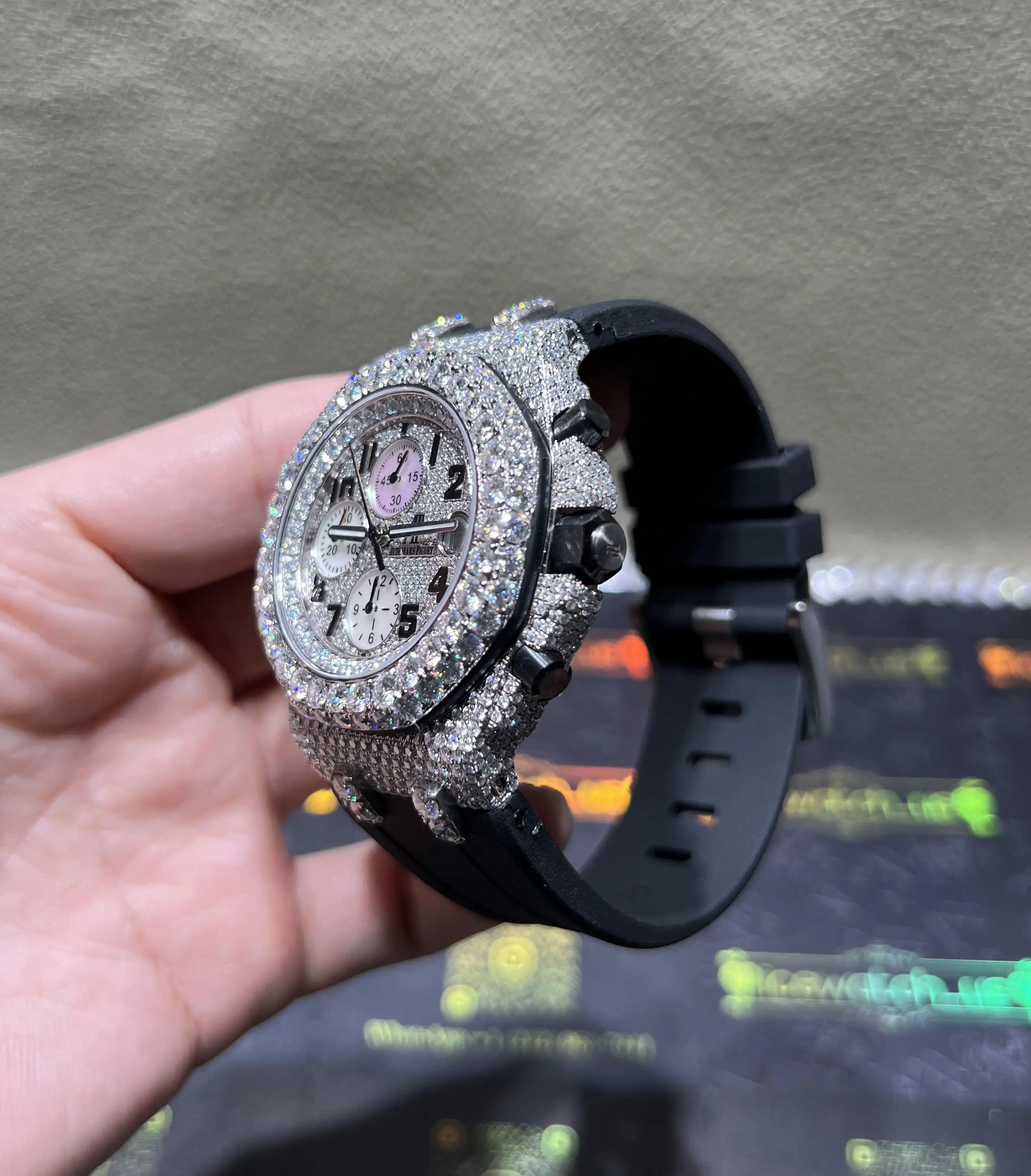 Royal Oak Offshore Icedout Chronograph Watch D877519244 — view 5