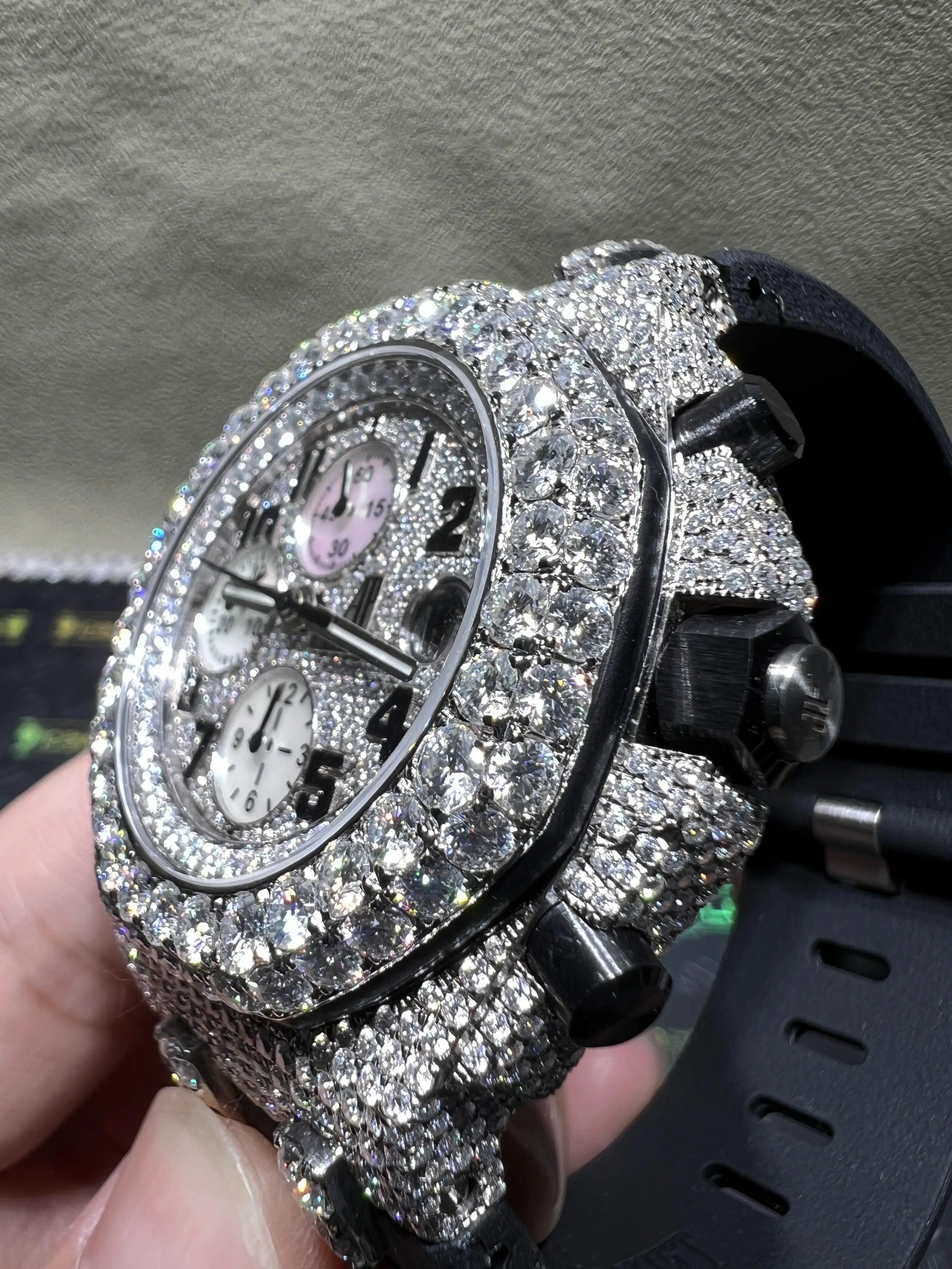 Royal Oak Offshore Icedout Chronograph Watch D877519244 — view 13