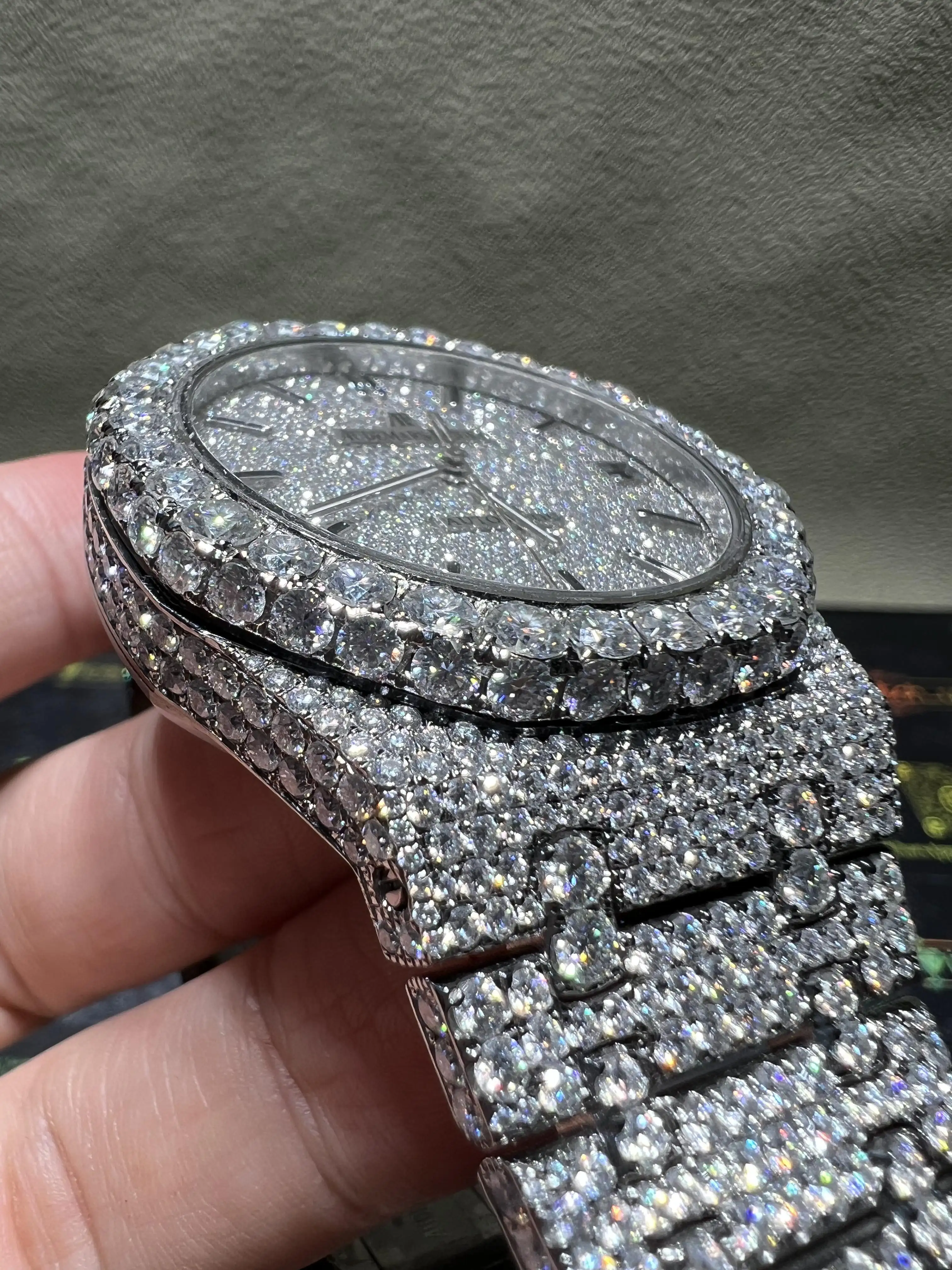 Royal Oak 15500 Full Pavé Icedout Watch D1147519245 — view 8