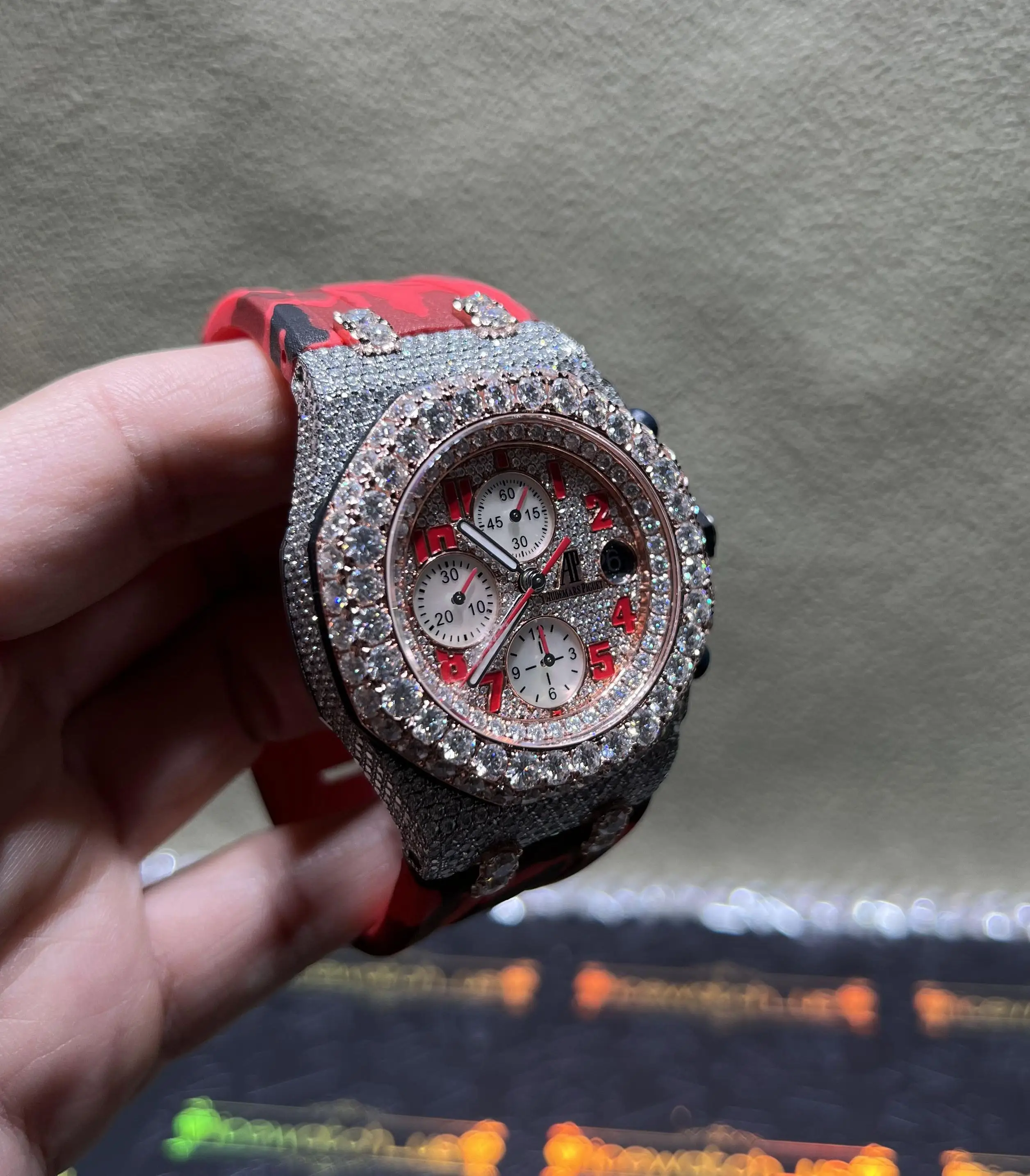 Royal Oak Offshore Pavé Dial Icedout Watch D877519243 — view 4