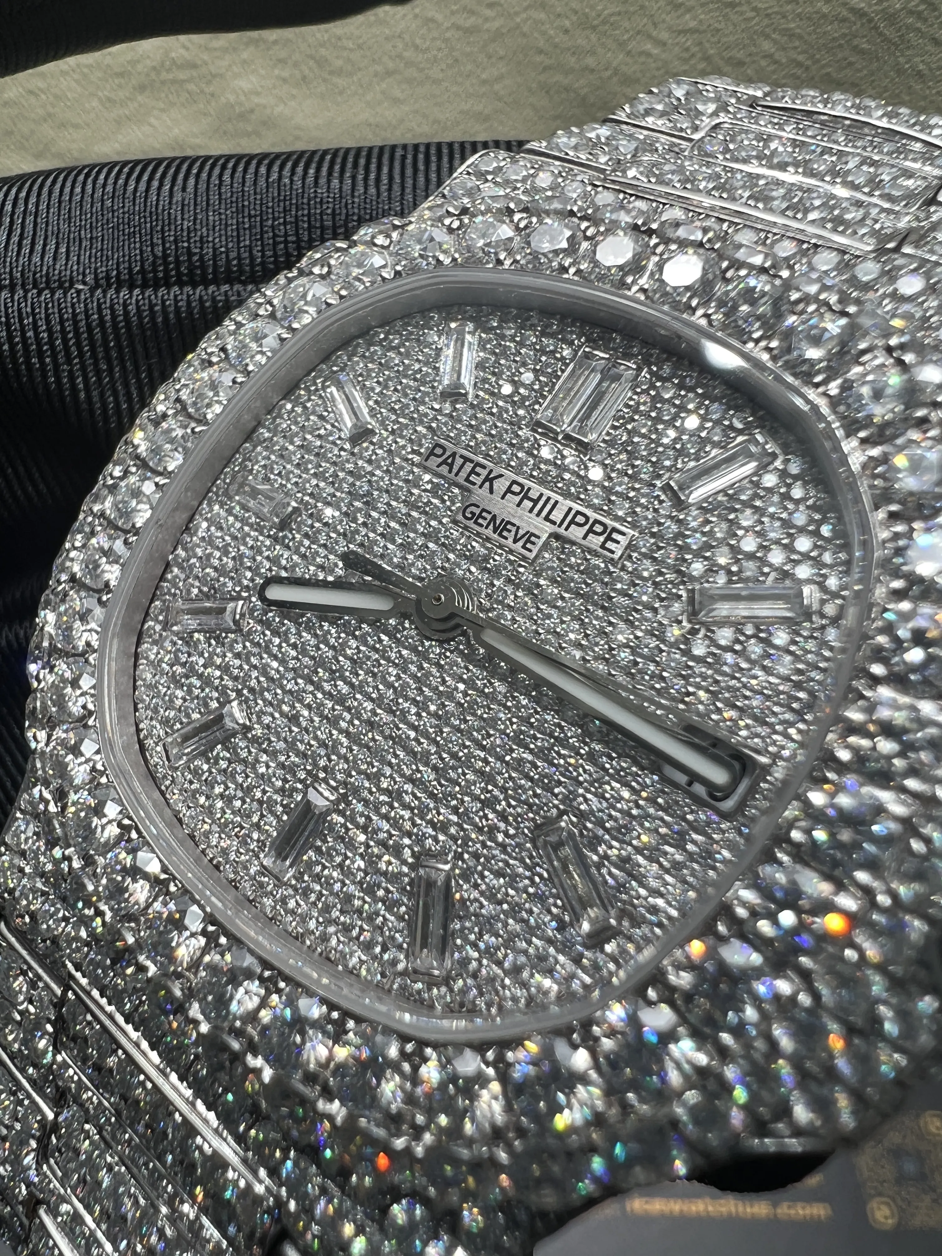Nautilus 5711 Full Pavé Icedout Watch D1147519249 — view 10