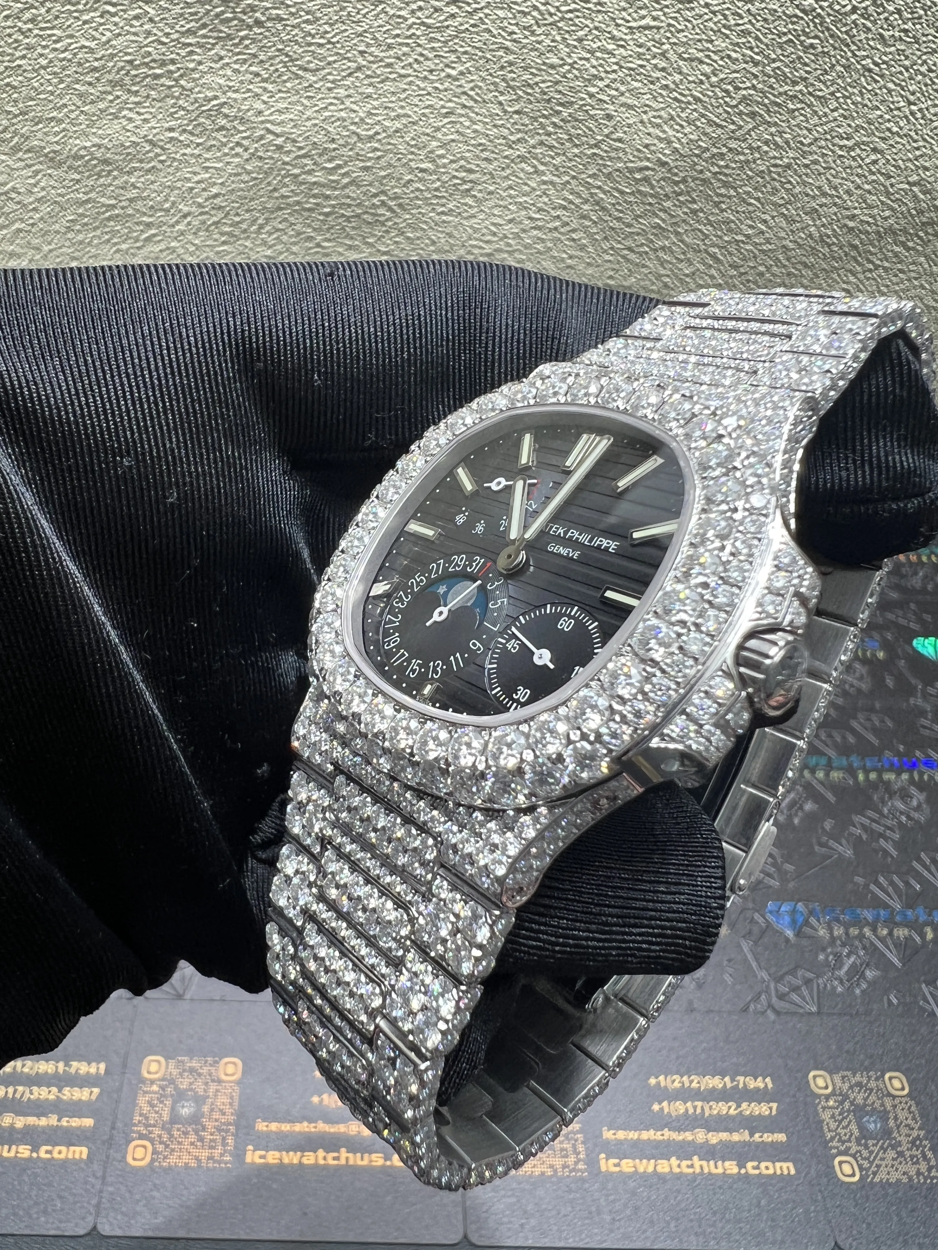 Nautilus 5712 Icedout Watch with Diamond Case and Bracelet D1215019252 — view 5