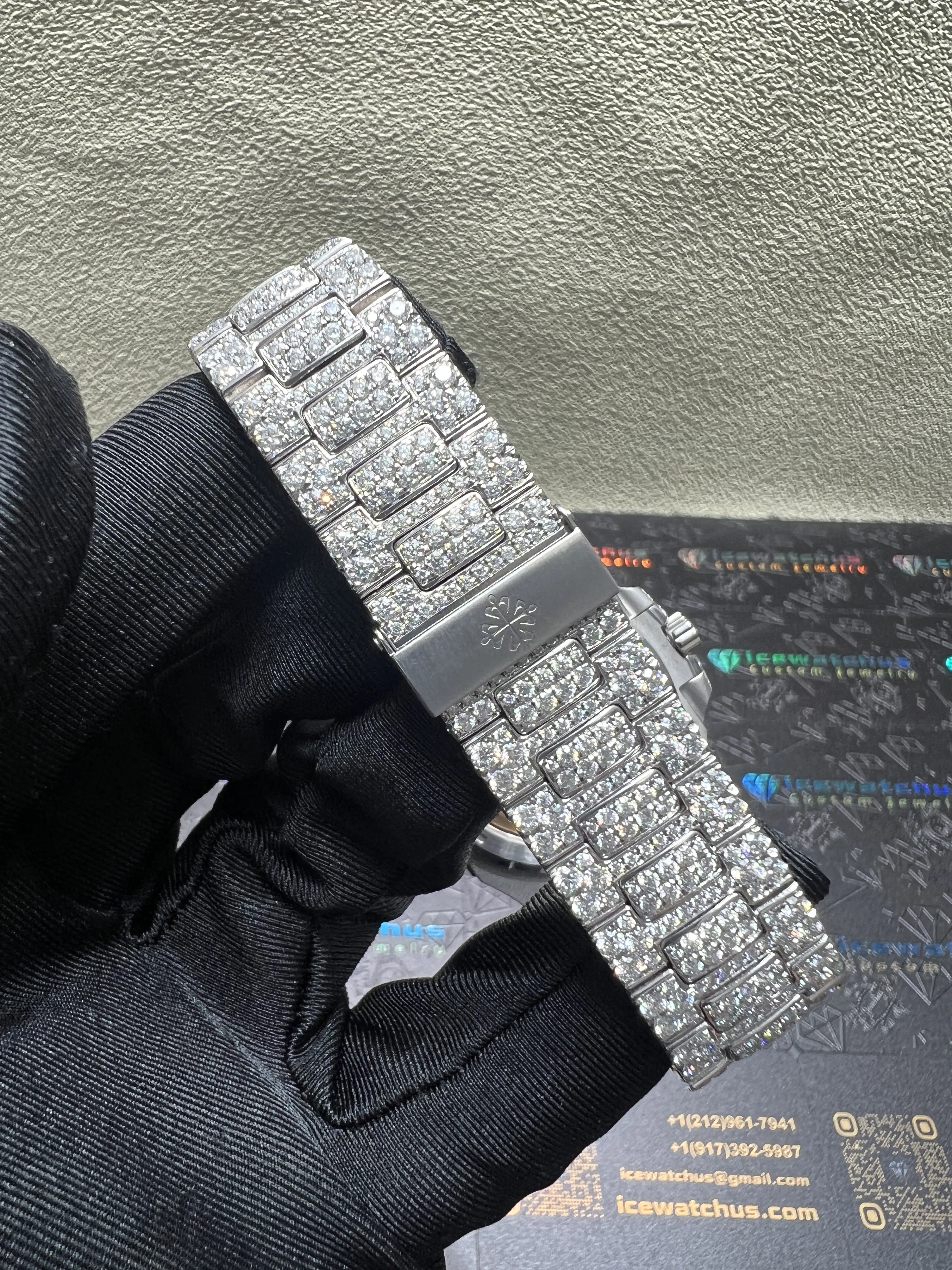Nautilus 5711 Full Pavé Icedout Watch D1147519249 — view 8