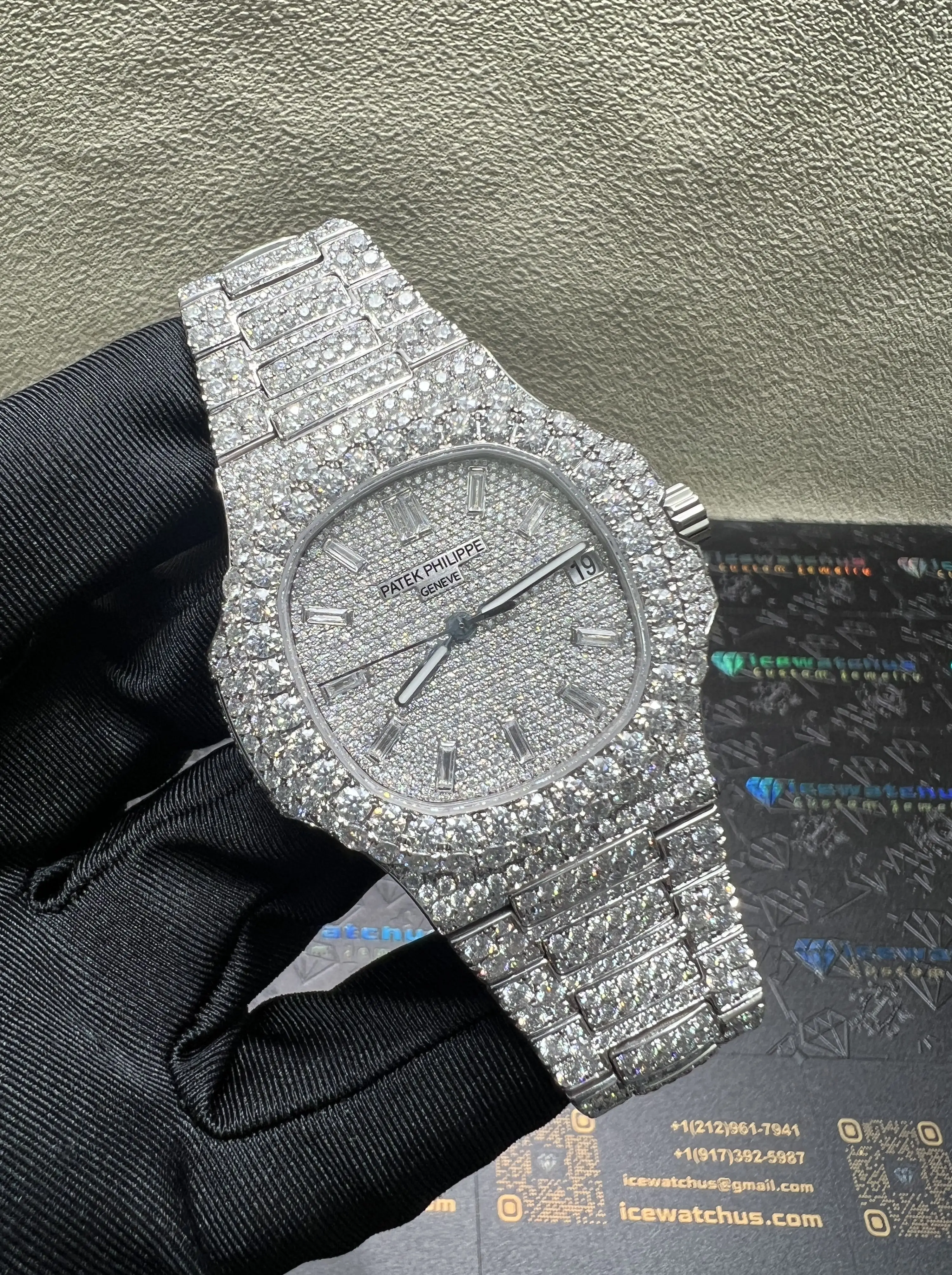 Nautilus 5711 Full Pavé Icedout Watch D1147519249 — view 2
