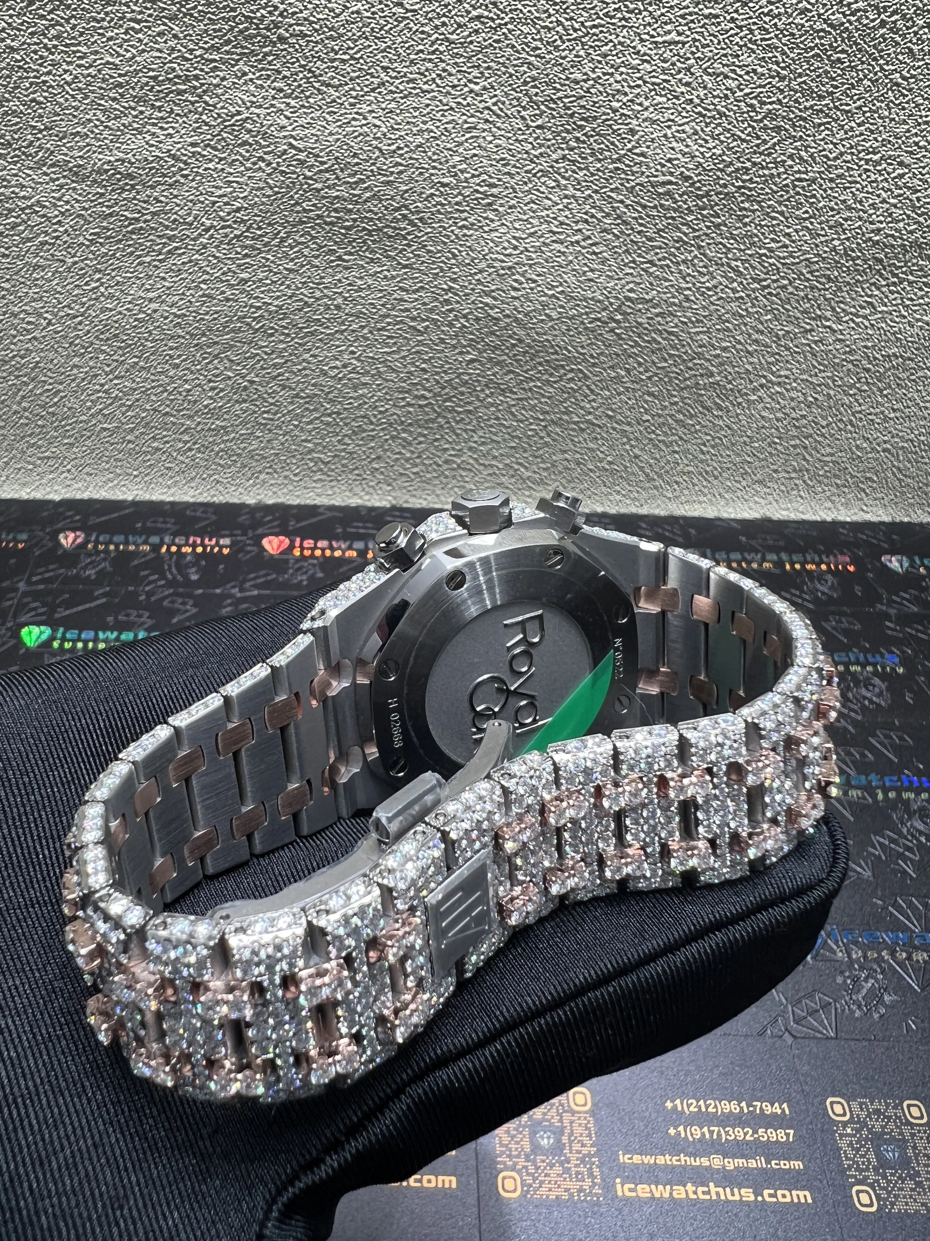 Royal Oak Chronograph 41mm Icedout Watch D1147519253 — view 9