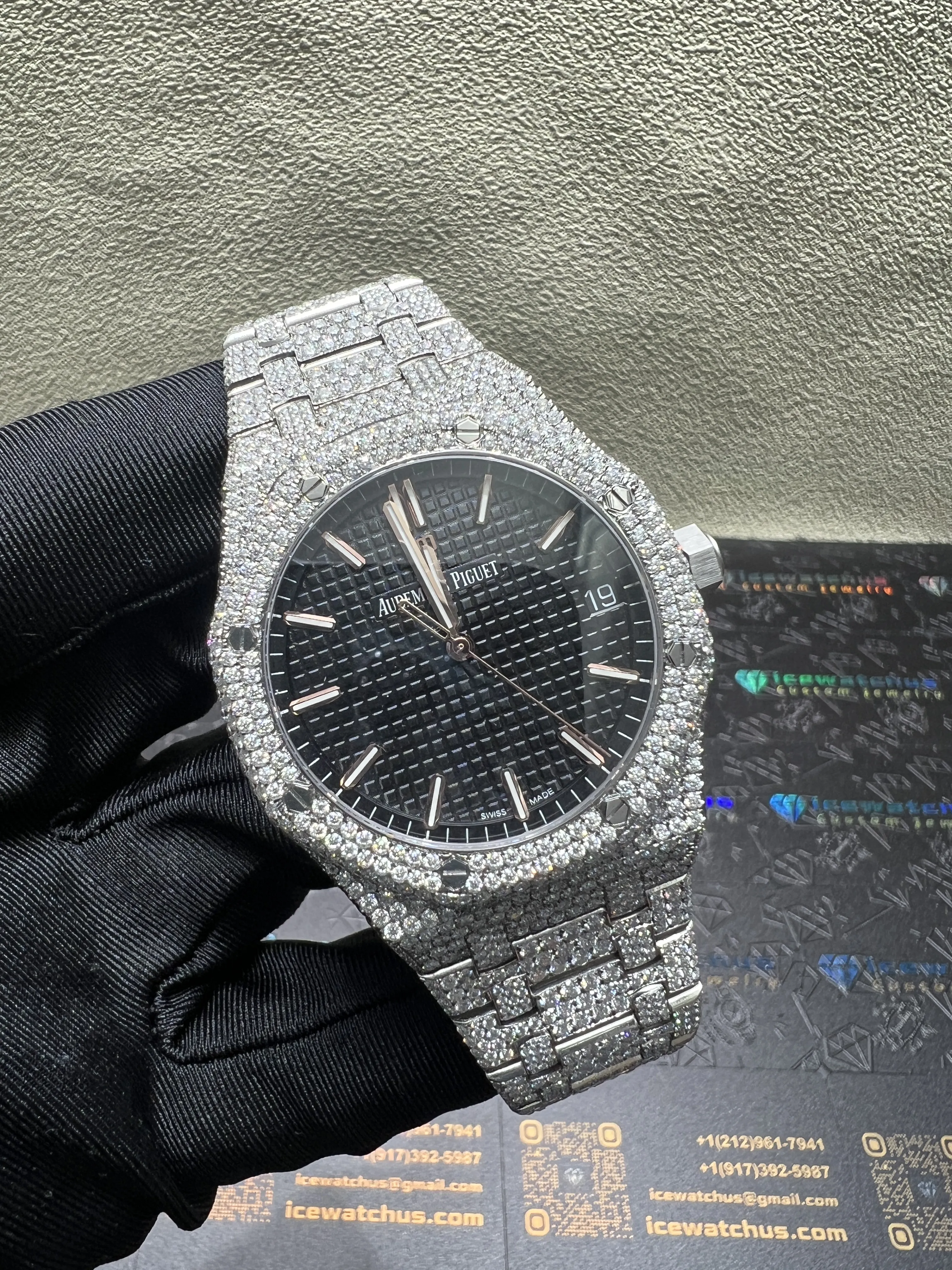 Royal Oak 15500 Icedout Watch with Black Dial D1147519254 — view 2