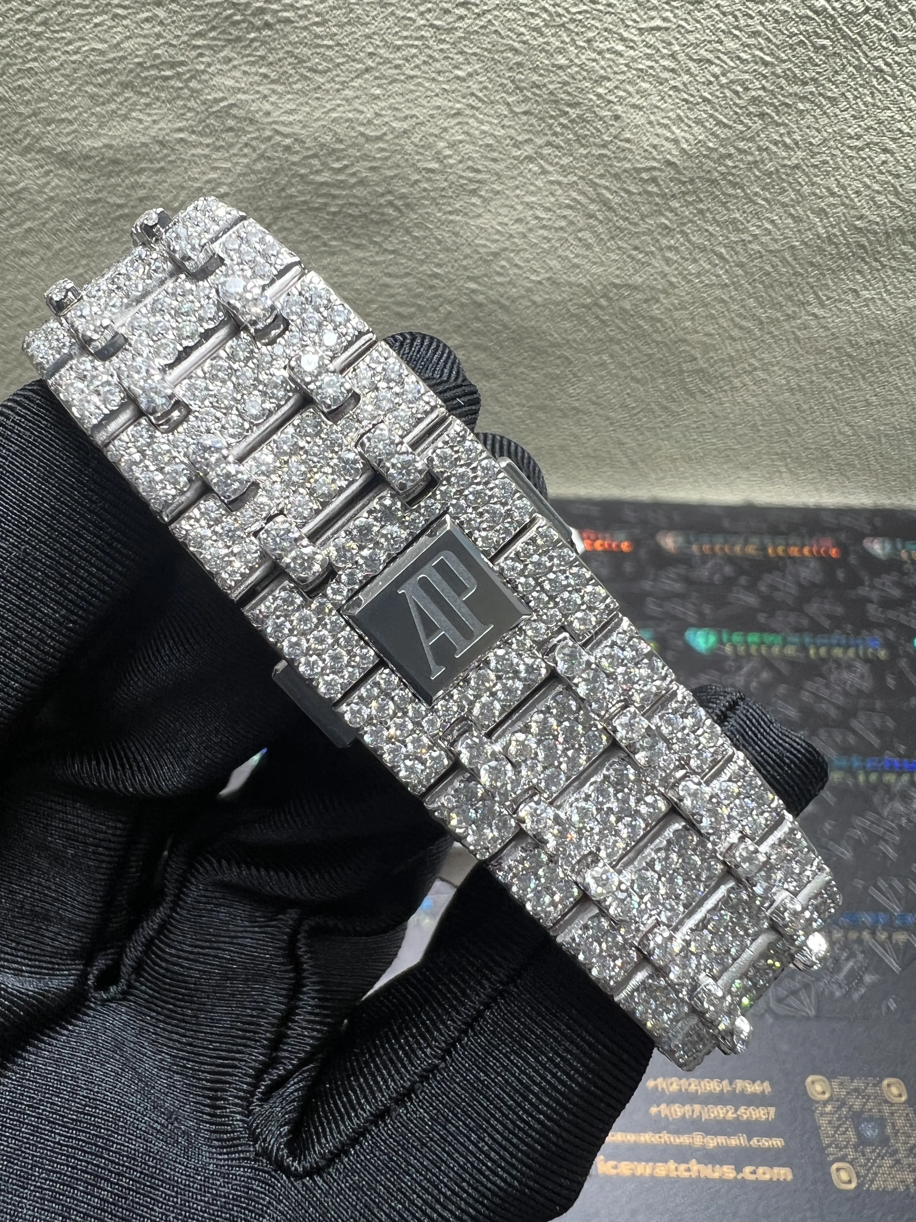 Royal Oak 15400 Icedout Watch with Black Dial D1147519263 — view 8