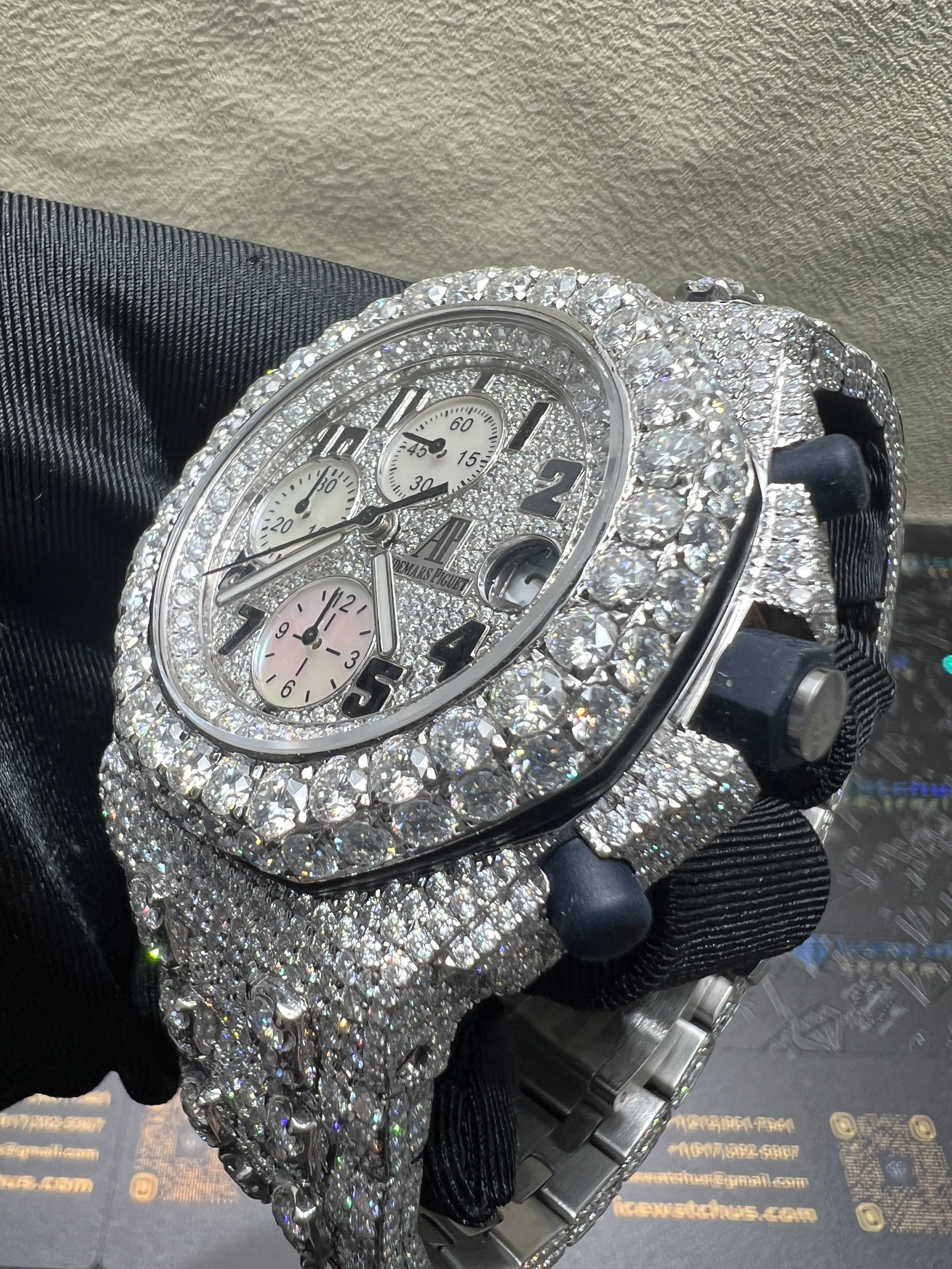 Royal Oak Offshore 42mm Icedout Chronograph D1552519261 — view 5