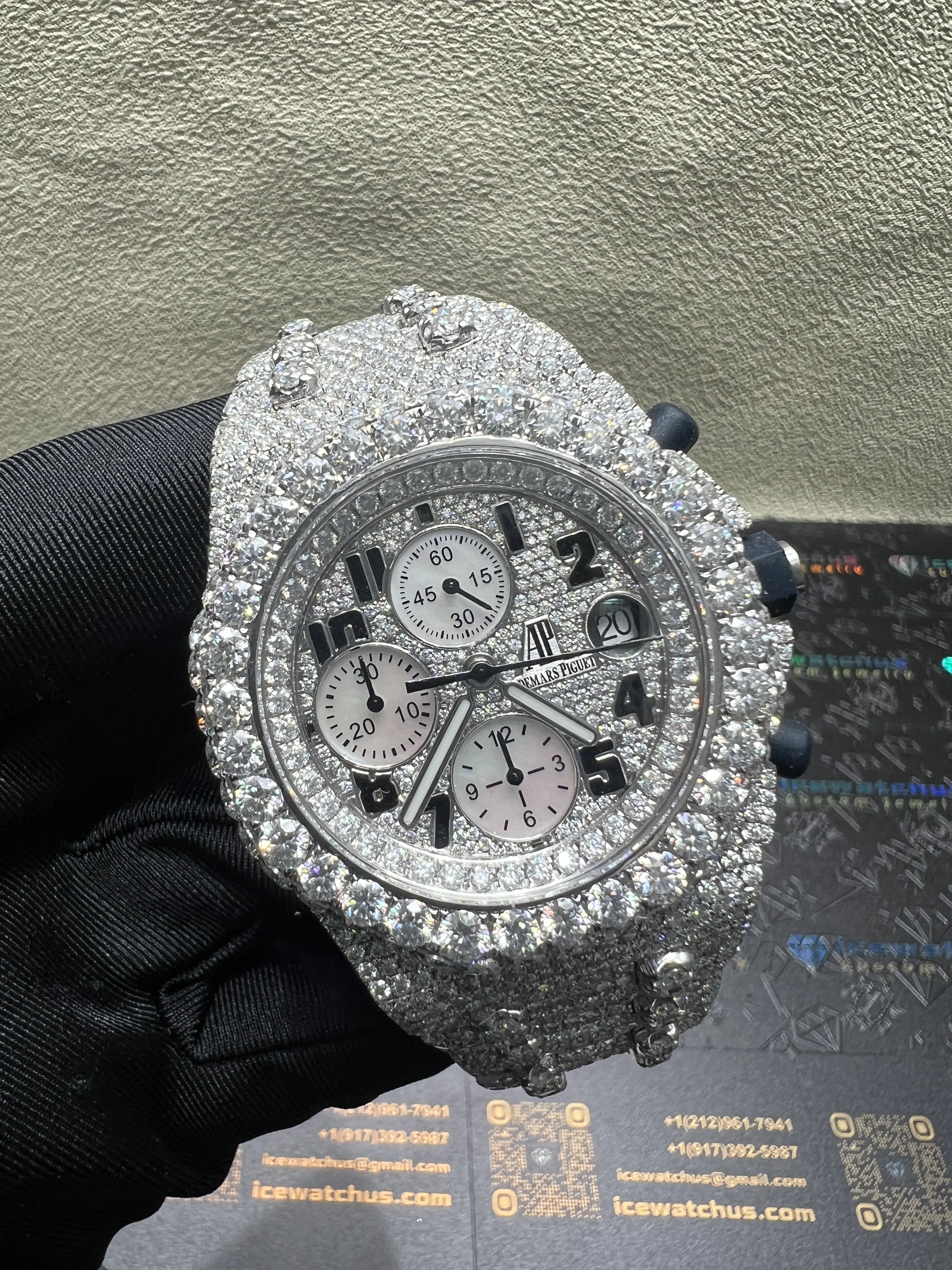 Royal Oak Offshore 42mm Icedout Chronograph D1552519261 — view 2