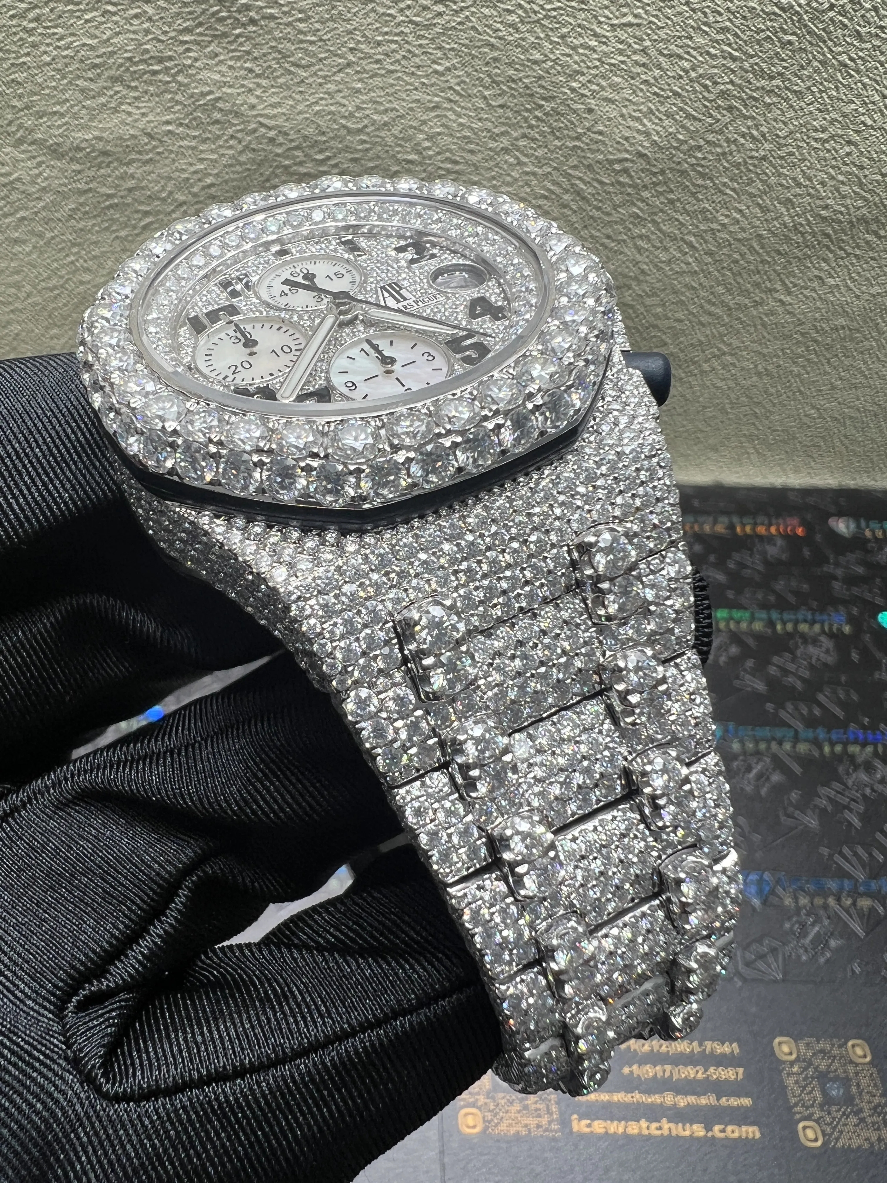 Royal Oak Offshore 42mm Icedout Chronograph D1552519261 — view 3