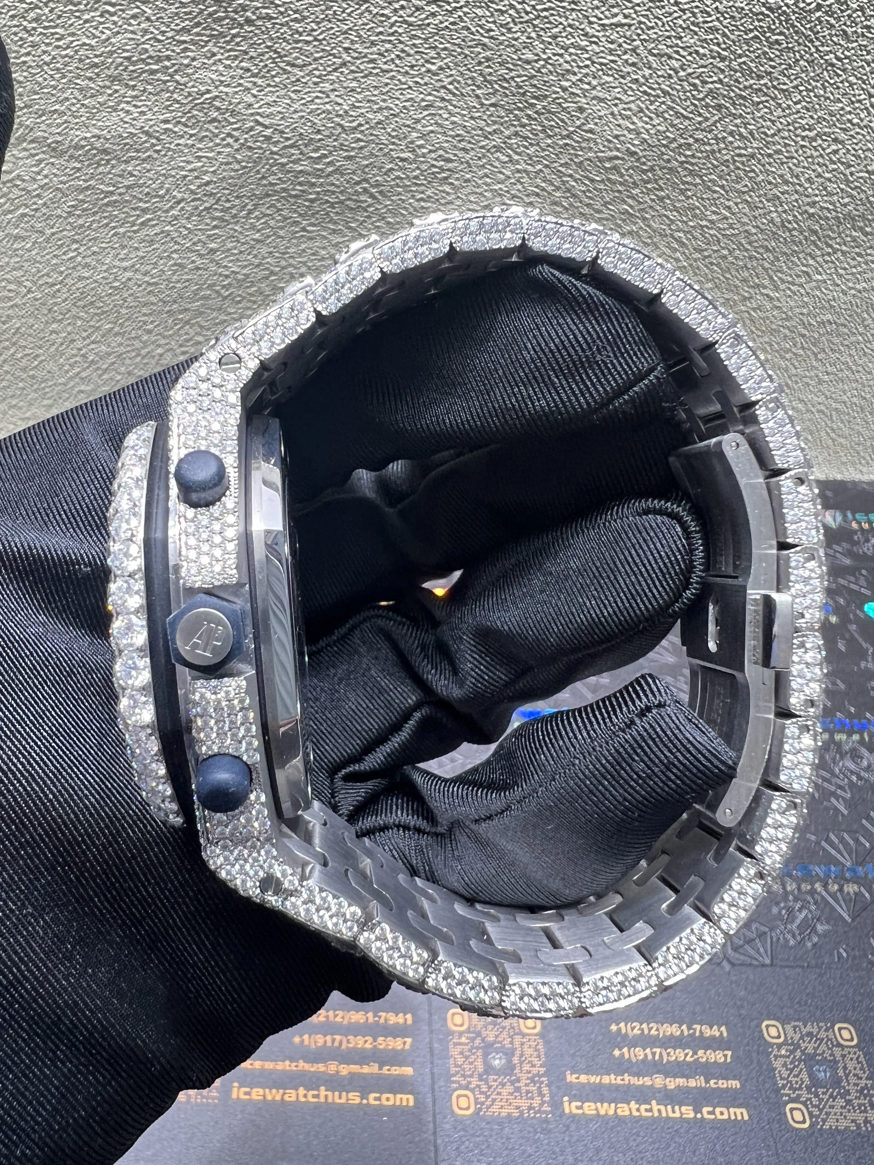 Royal Oak Offshore 42mm Icedout Chronograph D1552519261 — view 6