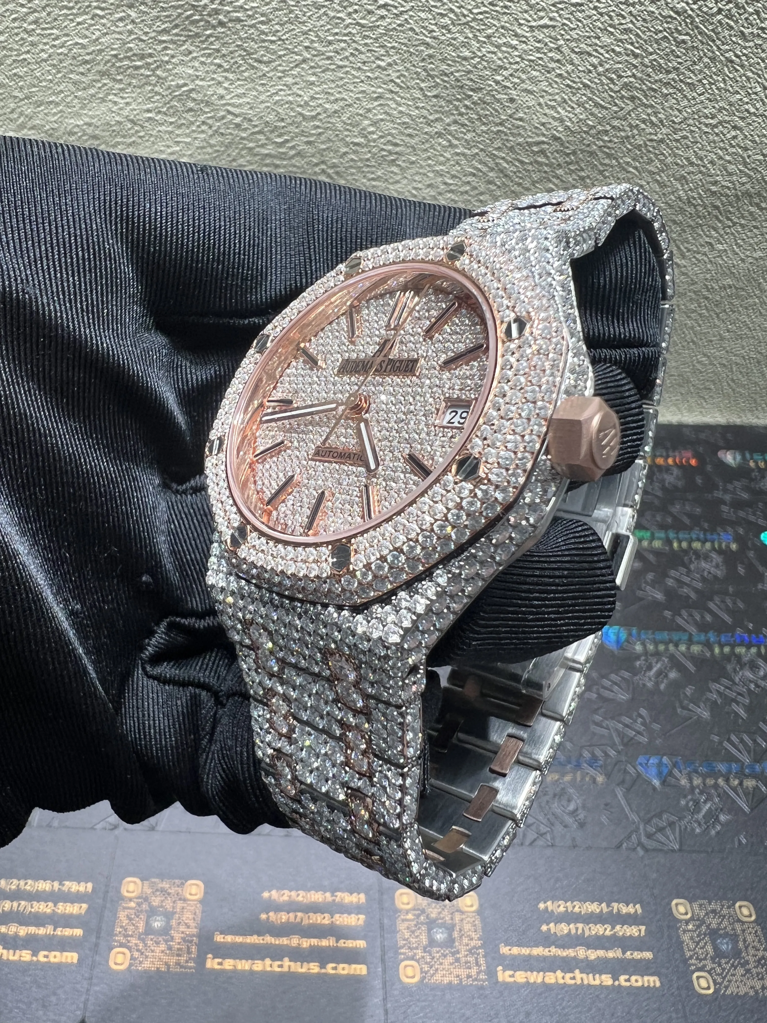 Royal Oak 15500 Icedout Pavé Watch D1215019255 — view 4