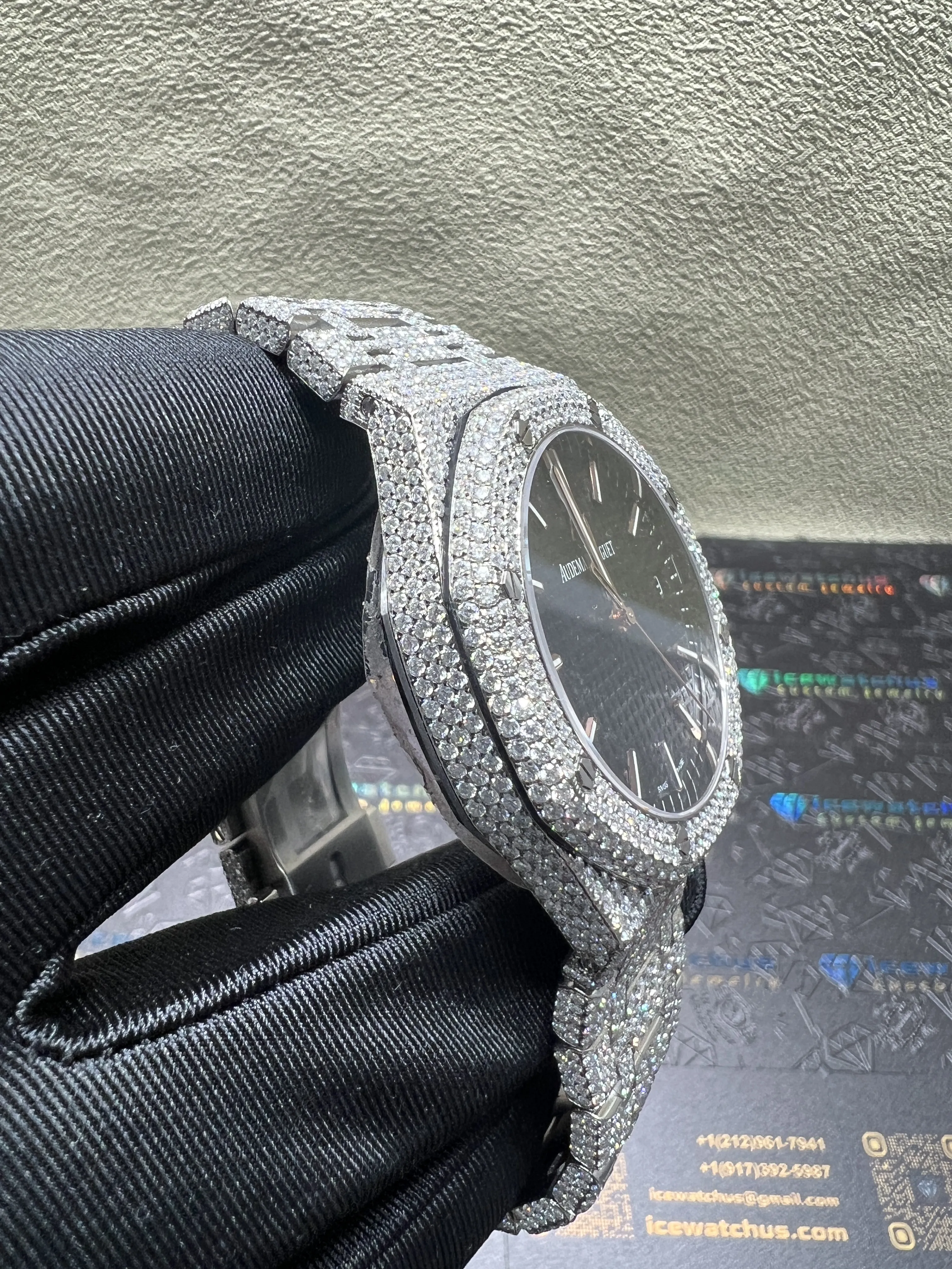 Royal Oak 15500 Icedout Watch with Black Dial D1147519254 — view 4