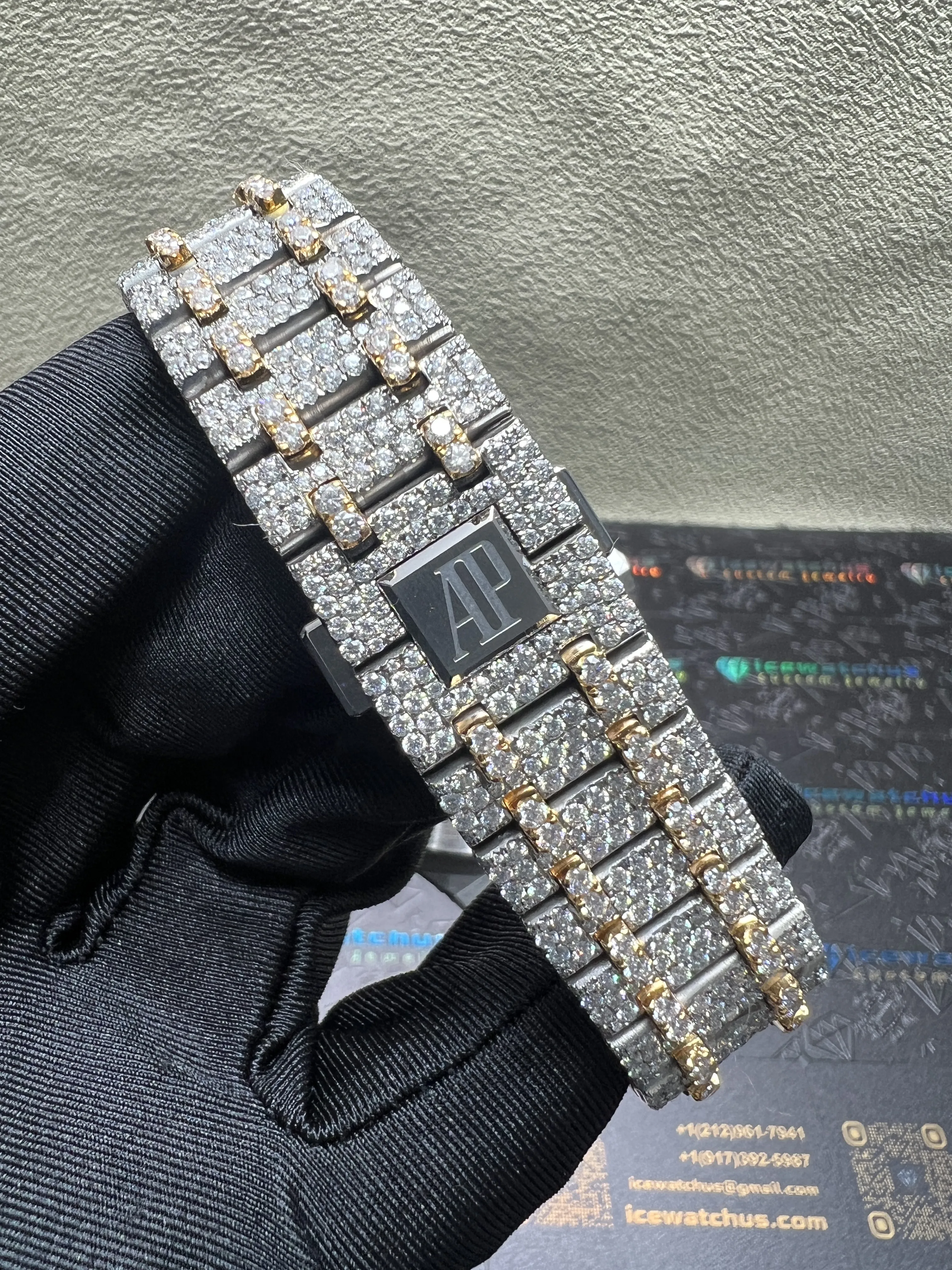 Royal Oak 15400 Icedout Two-Tone Watch D1147519259 — view 8