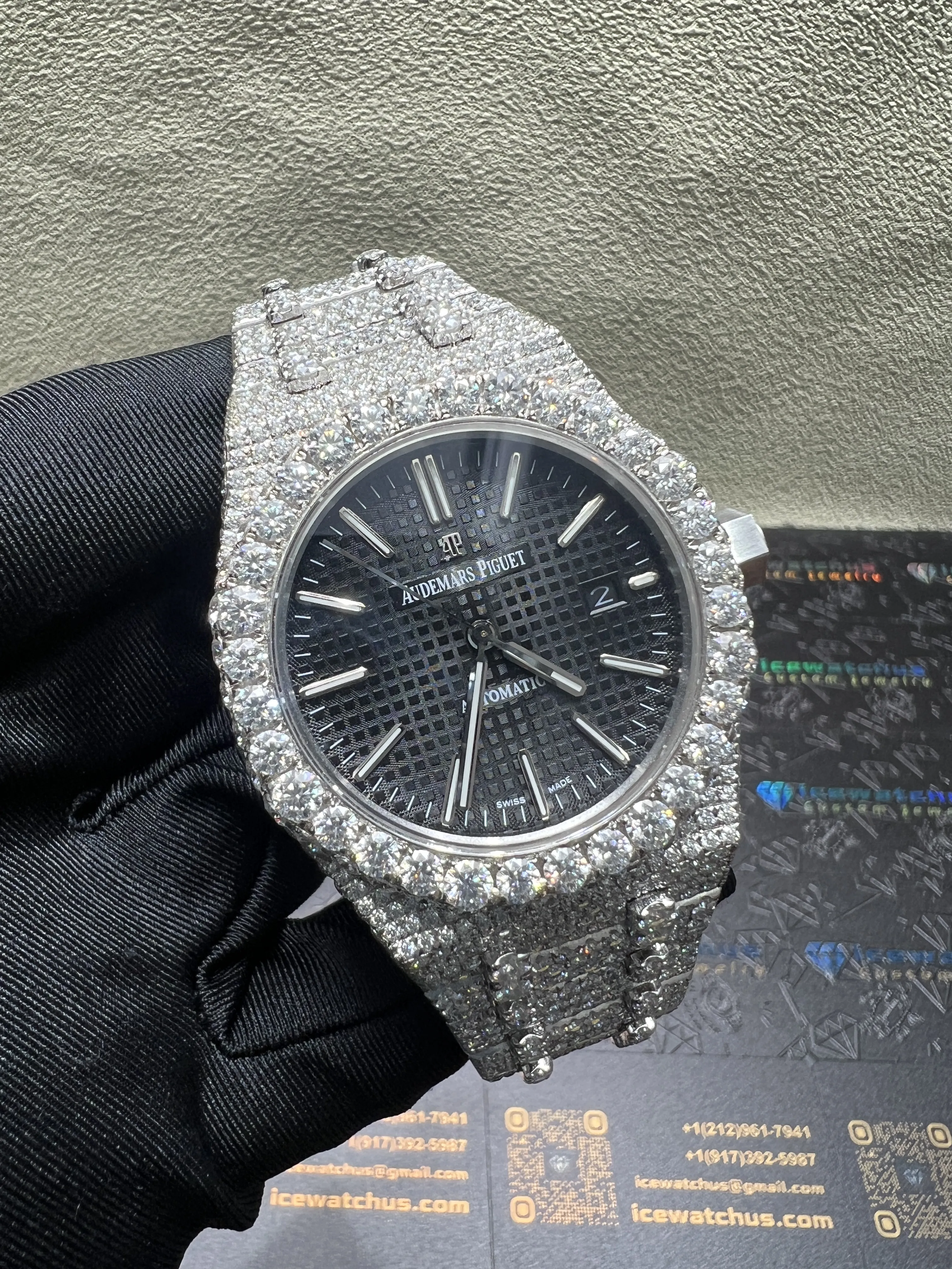 Royal Oak 15400 Icedout Watch with Black Dial D1147519263 — view 2