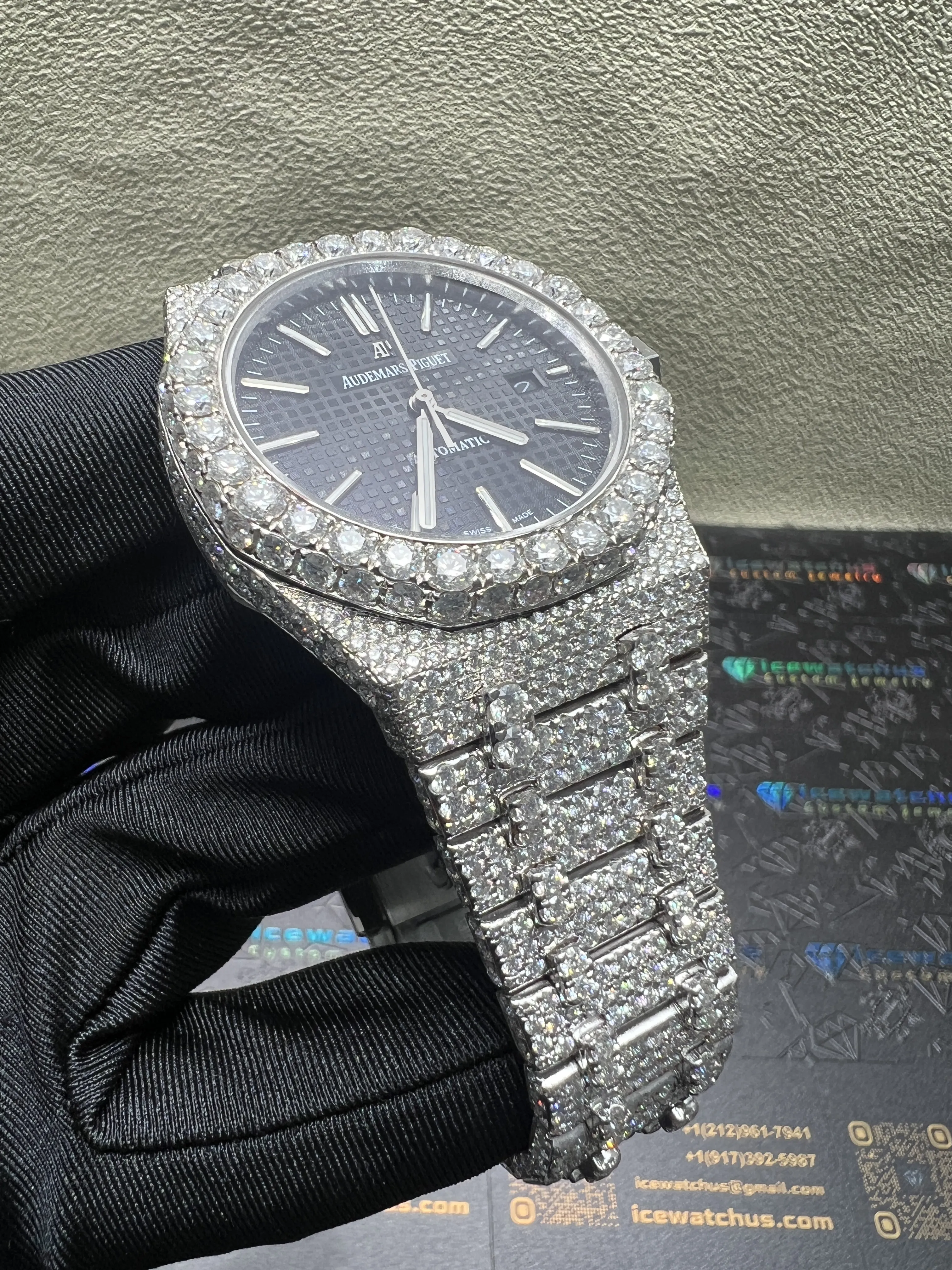 Royal Oak 15400 Icedout Watch with Black Dial D1147519263 — view 3