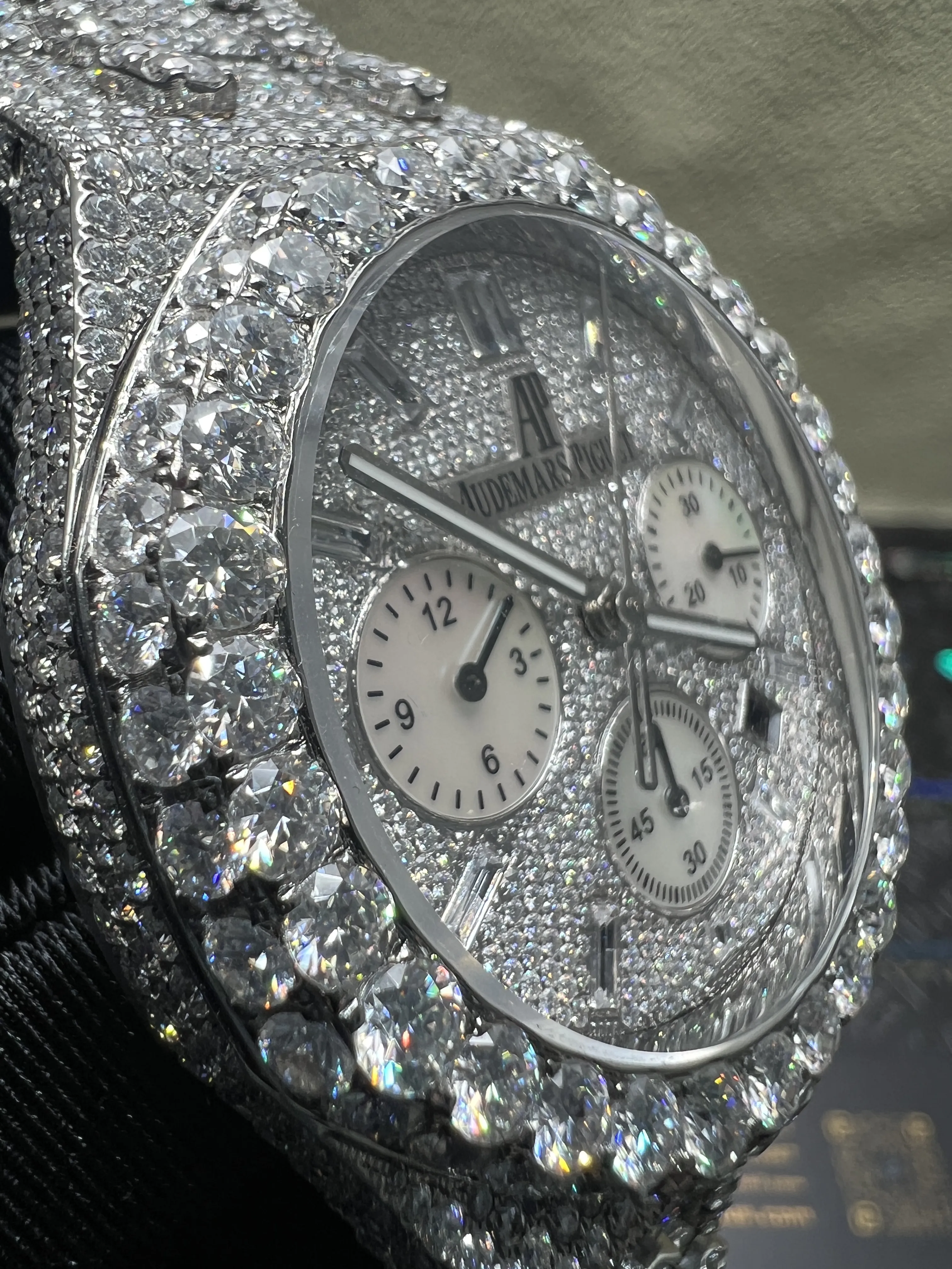 Royal Oak Chronograph 41mm Icedout Watch D1147519256 — view 10