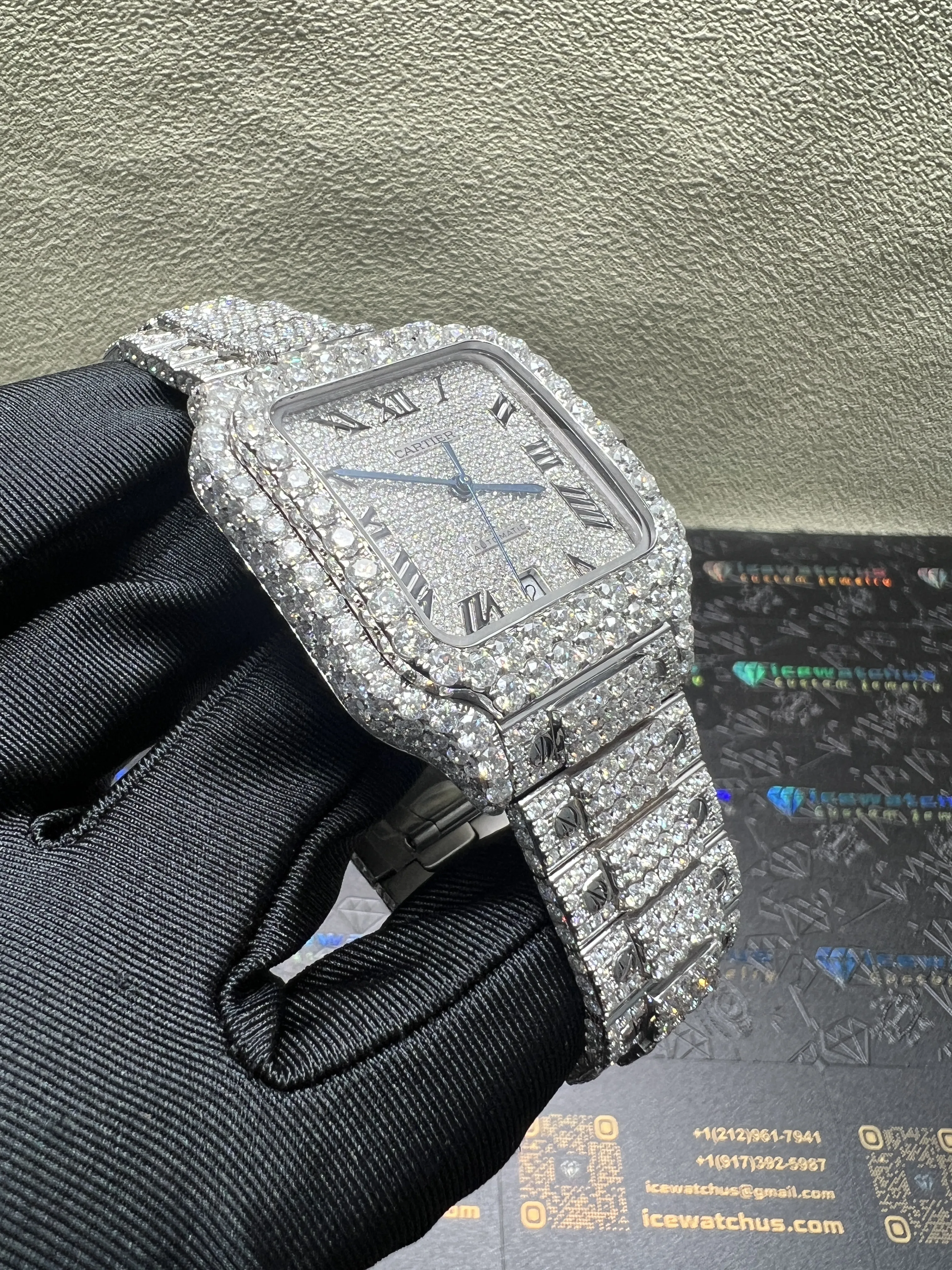 Santos de Cartier Icedout Watch with Pavé Dial D1147519264 — view 3