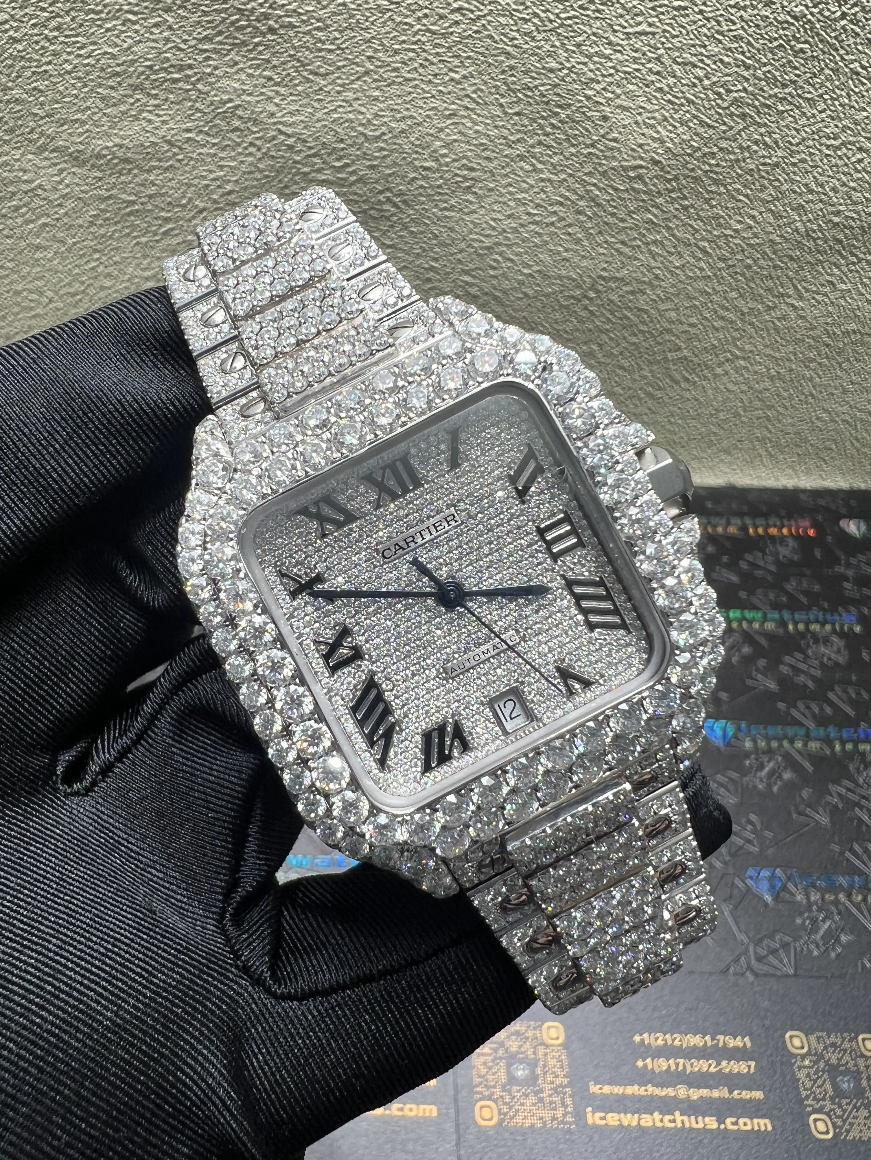 Santos de Cartier Icedout Watch with Pavé Dial D1147519264 — view 2