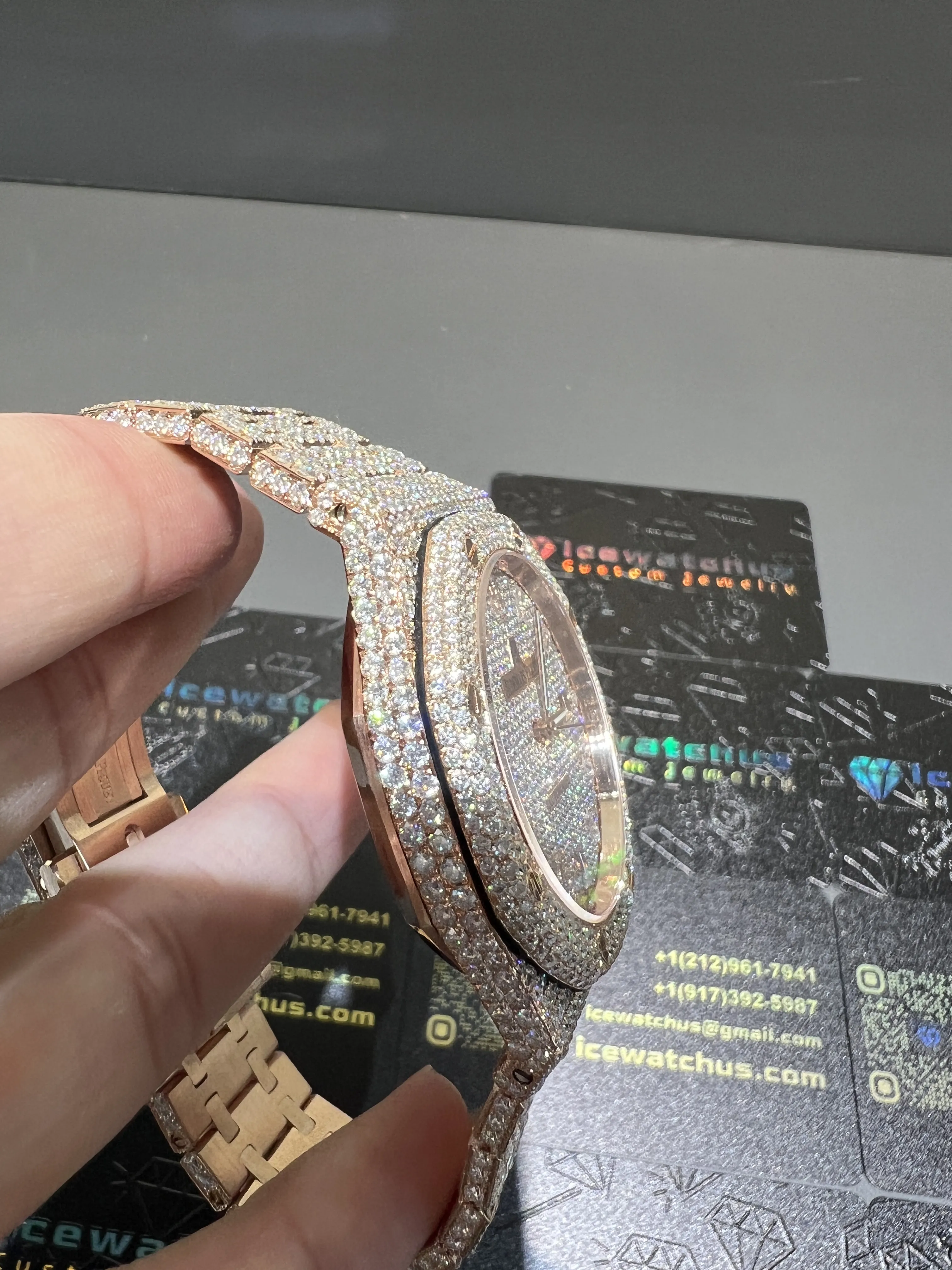 Royal Oak 15400 Icedout Rose Gold Watch D1215019271 — view 4