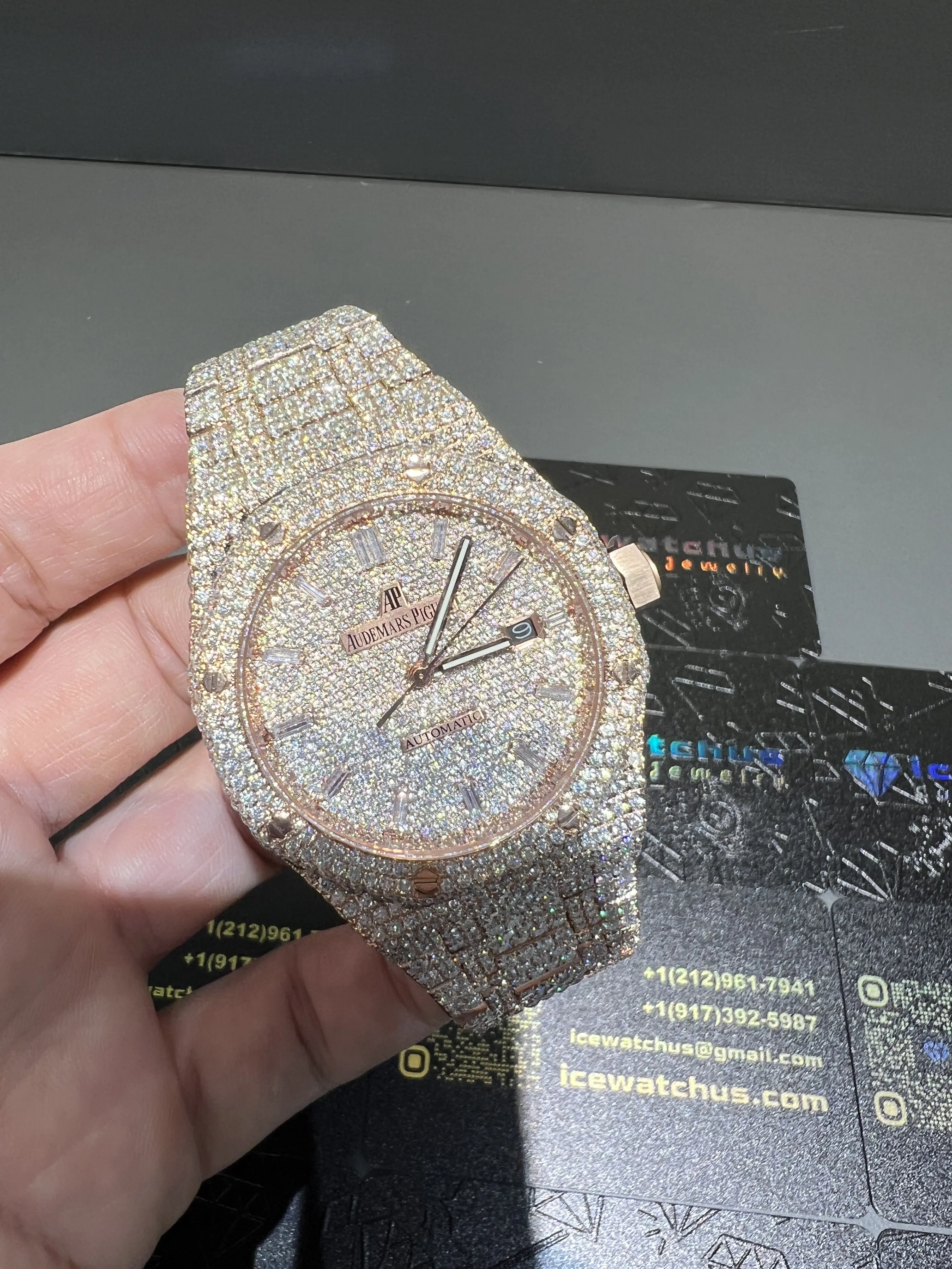 Royal Oak 15400 Icedout Rose Gold Watch D1215019271 — view 2