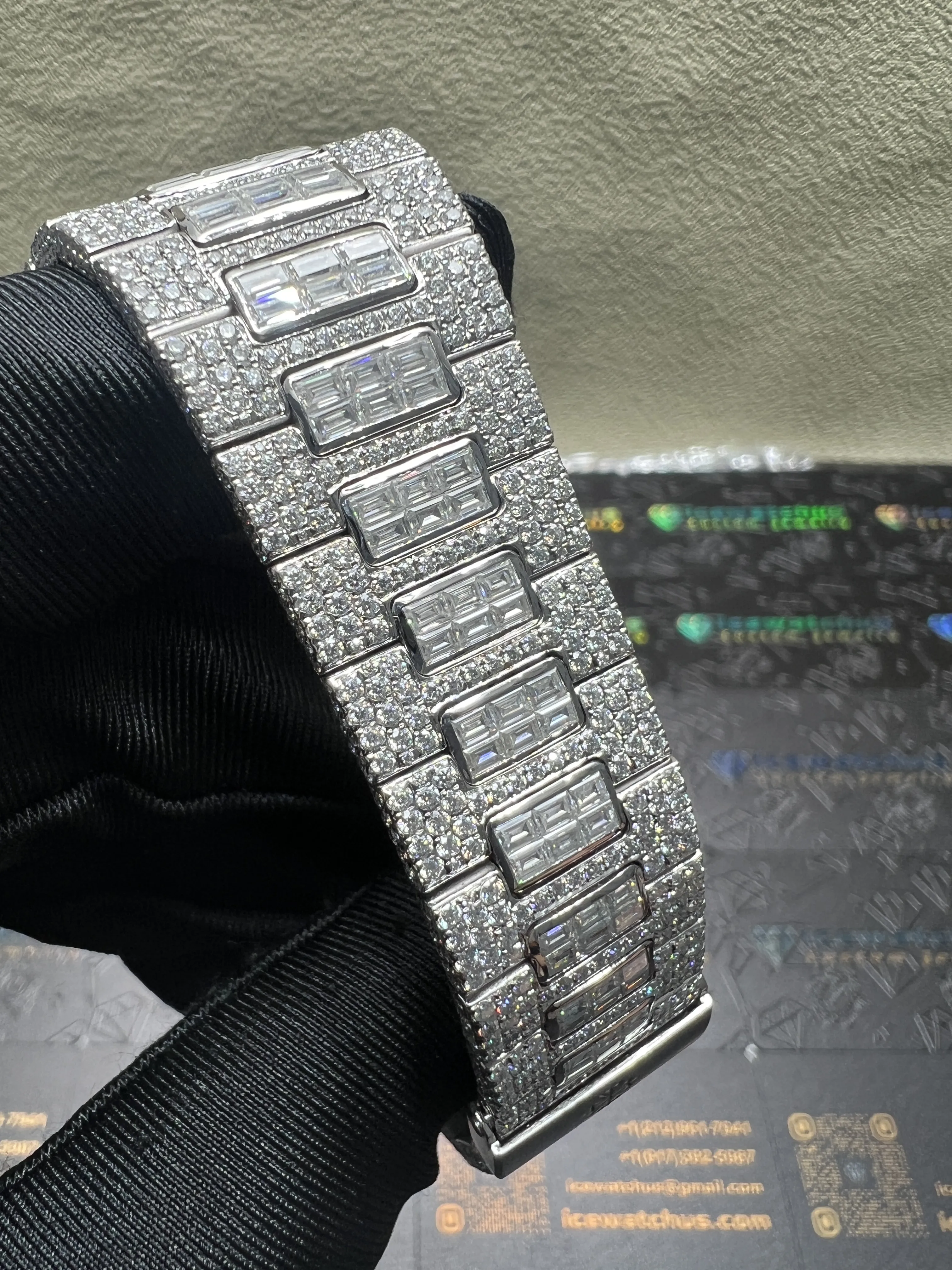 Nautilus 5712 Icedout Watch with Baguette Bezel D2362519275 — view 6