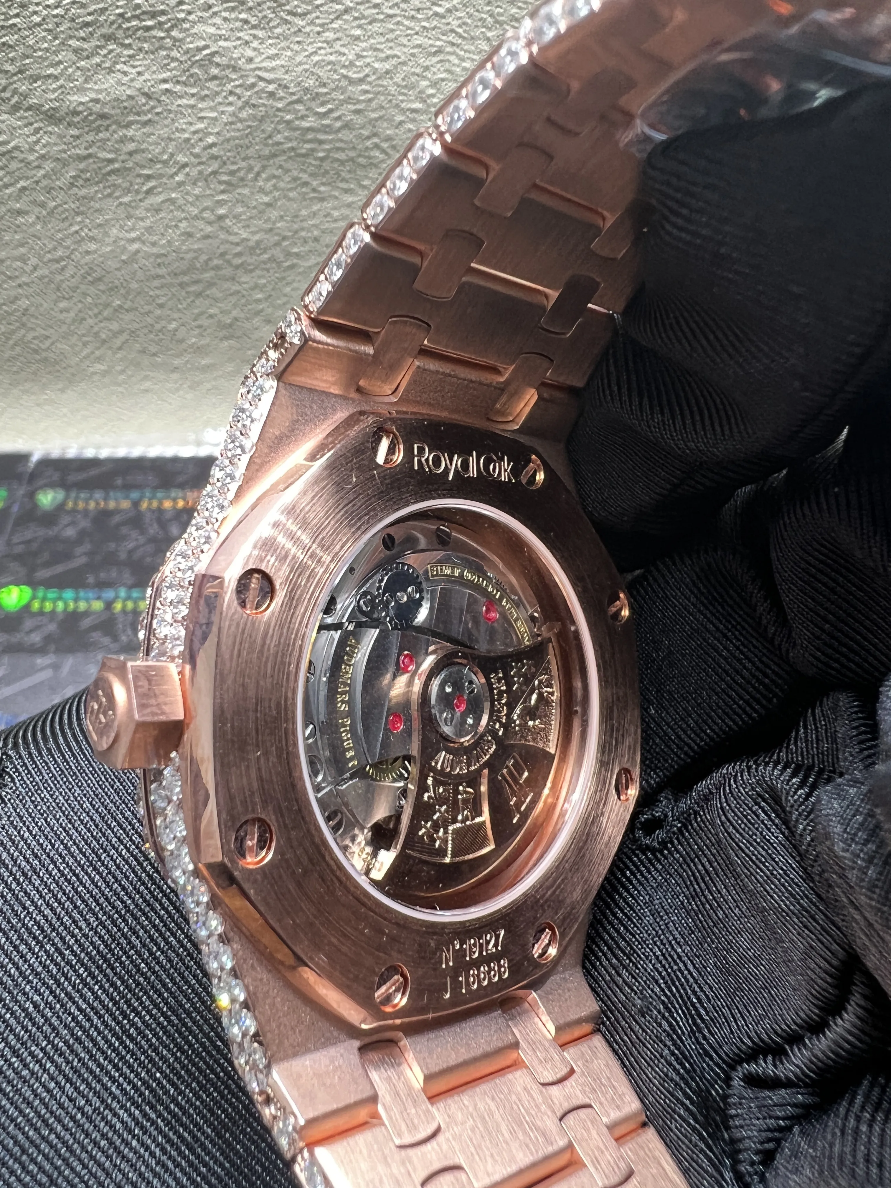 Royal Oak 15400 Full Pavé Icedout Watch D1147519279 — view 7