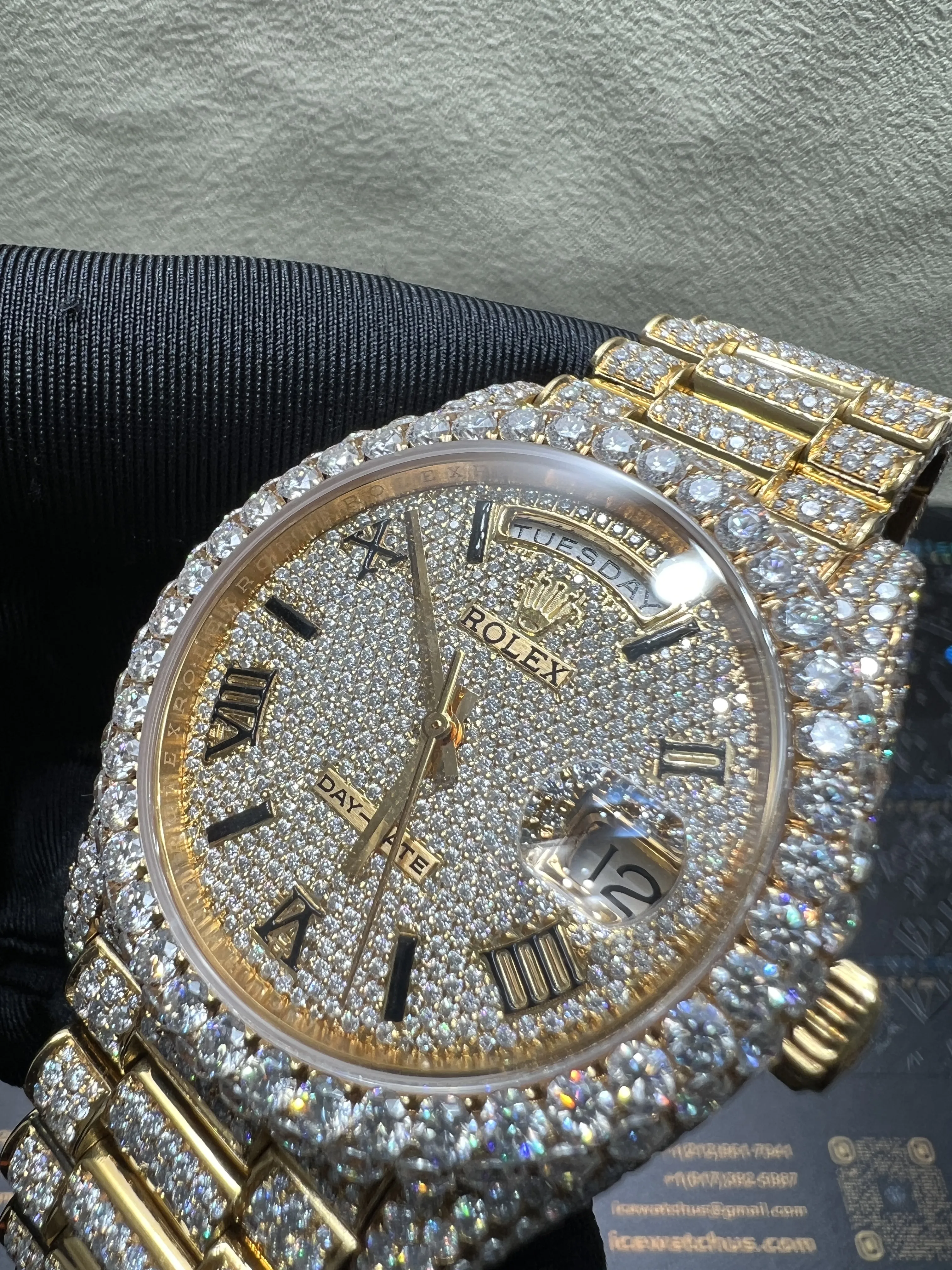 Day-Date 40mm Icedout Pavé Watch D1147519273 — view 8