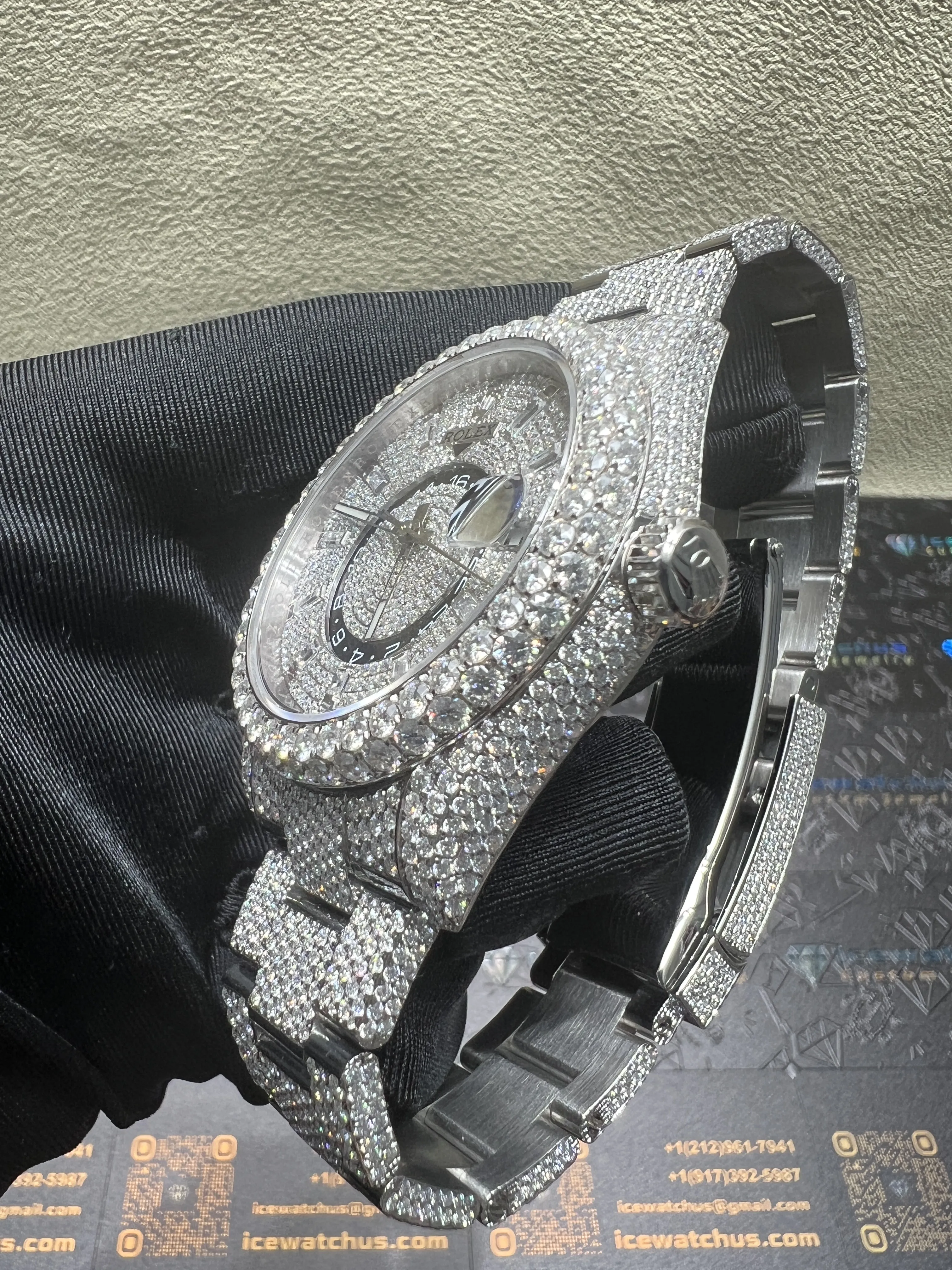 Sky-Dweller 42mm Icedout Watch with Pavé Dial D1215019272 — view 4