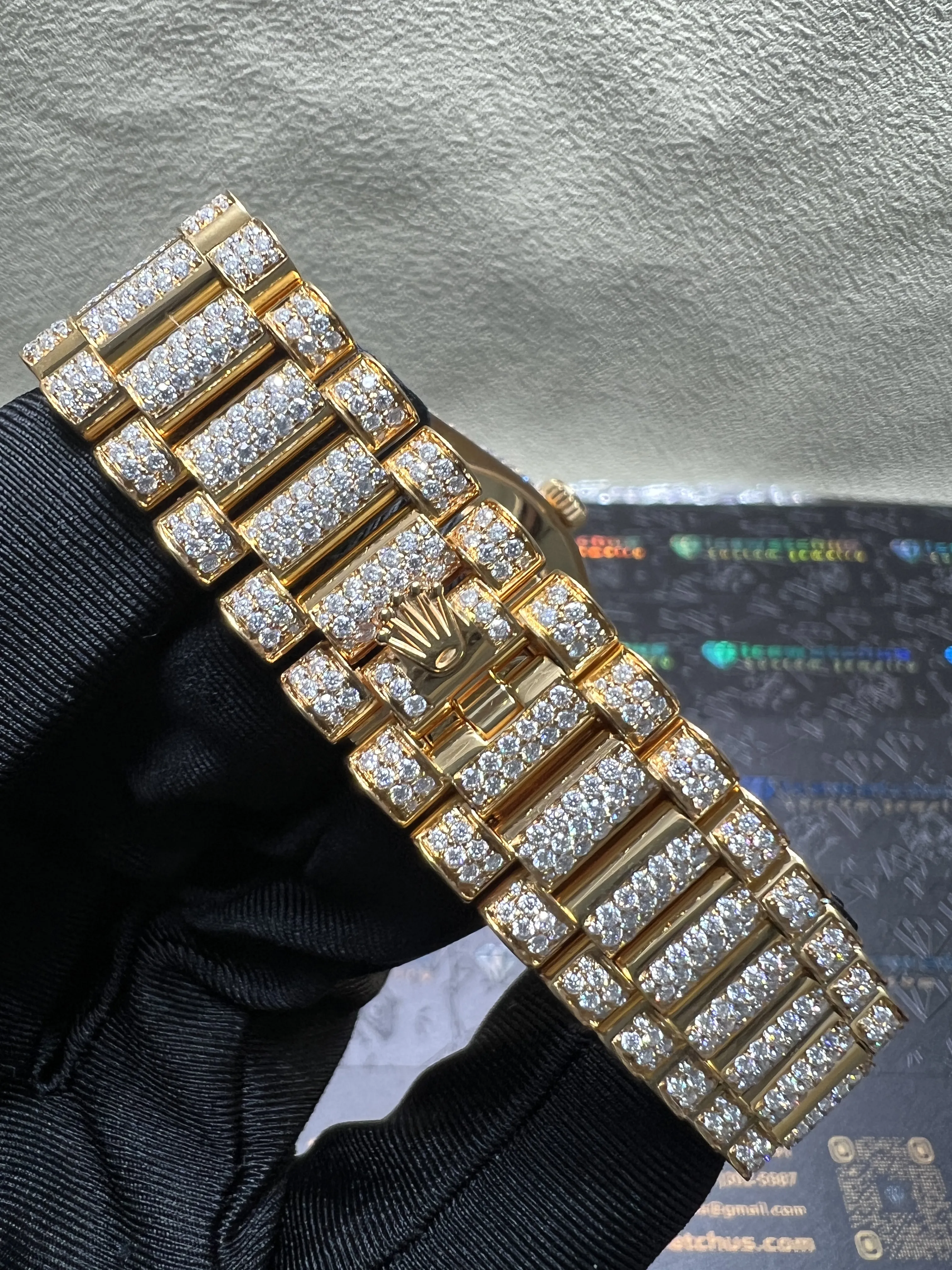 Day-Date 40mm Icedout Pavé Watch D1147519273 — view 6