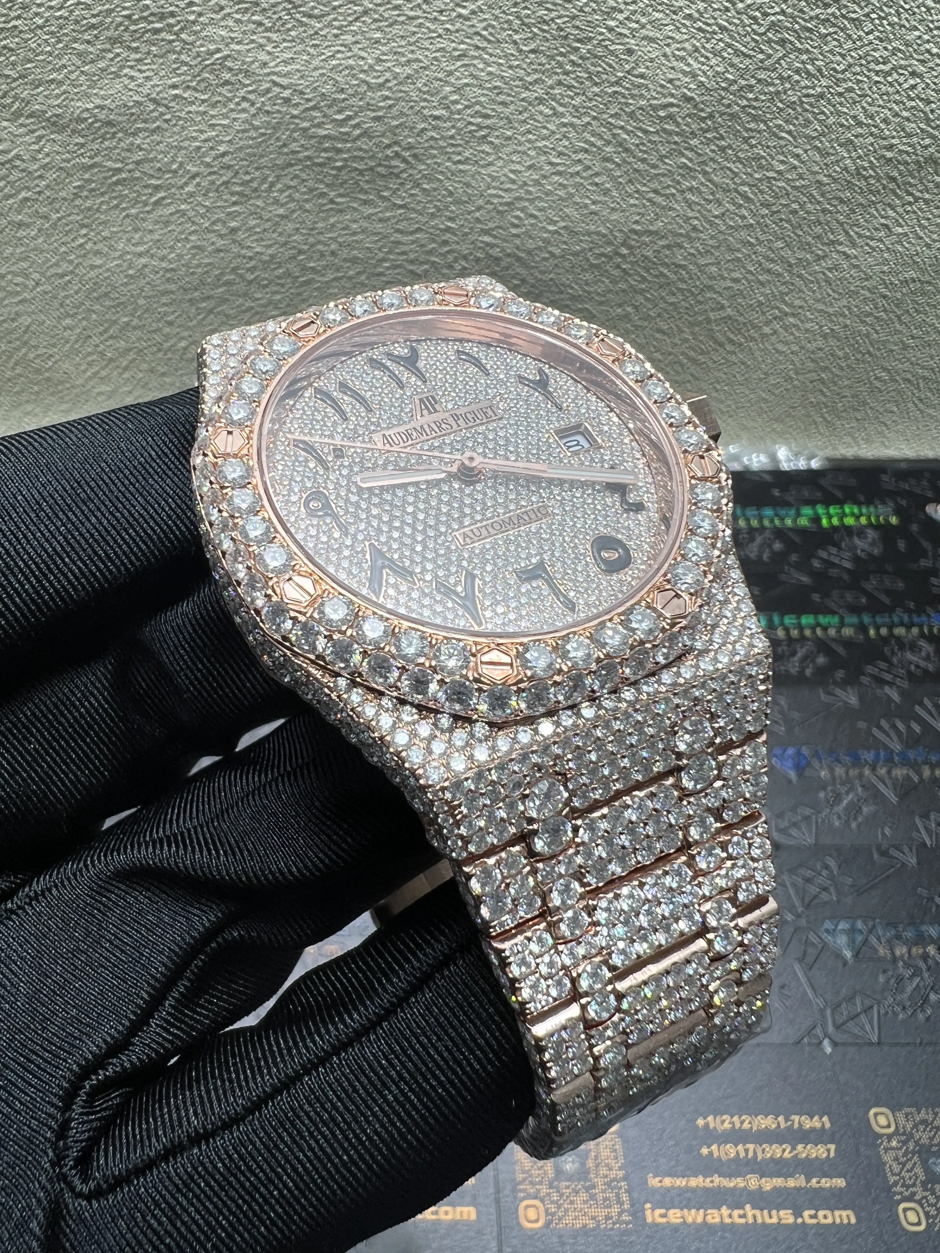 Royal Oak 15400 Full Pavé Icedout Watch D1147519279 — view 3
