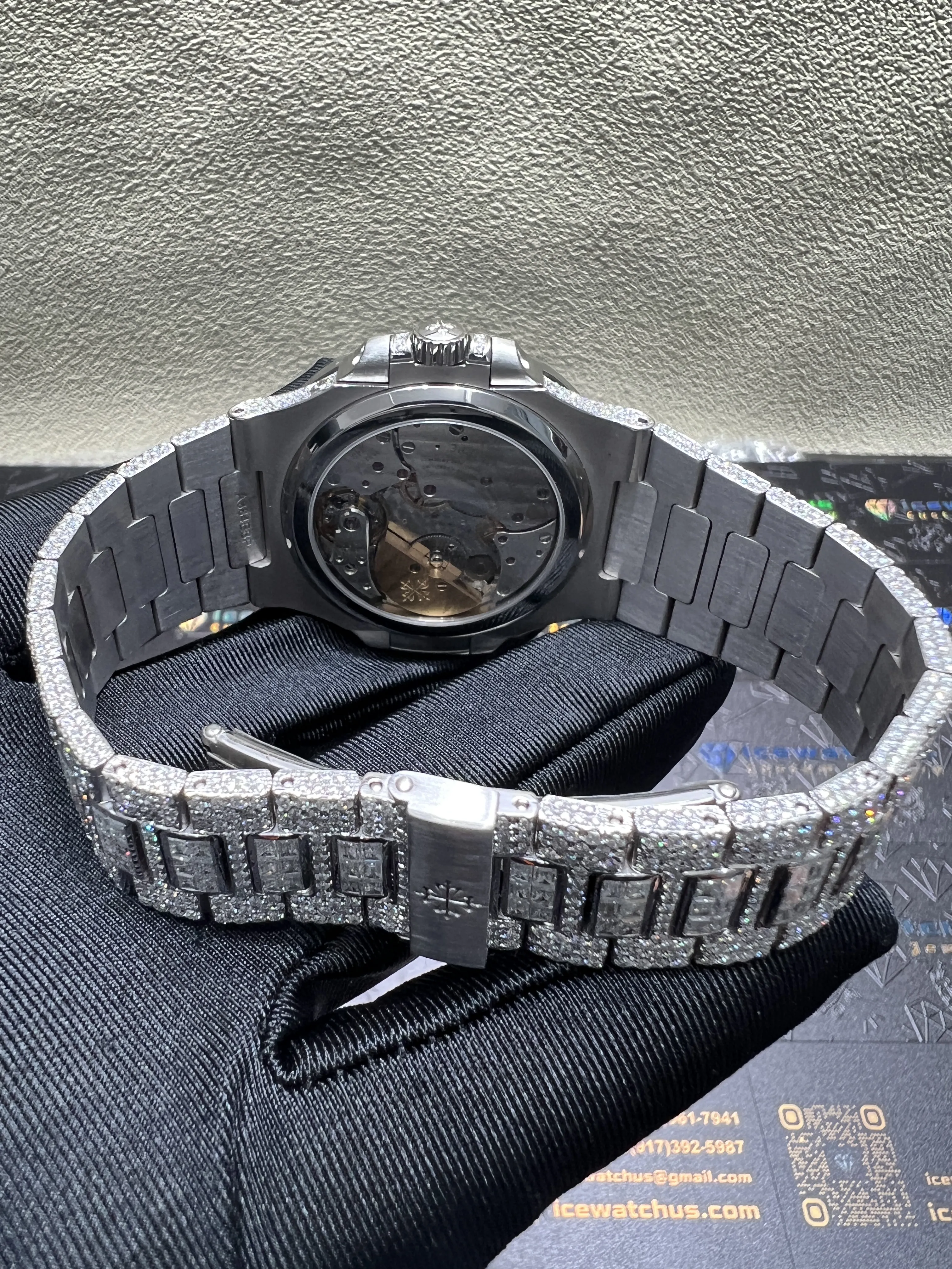 Nautilus 5712 Icedout Watch with Baguette Bezel D2362519275 — view 8