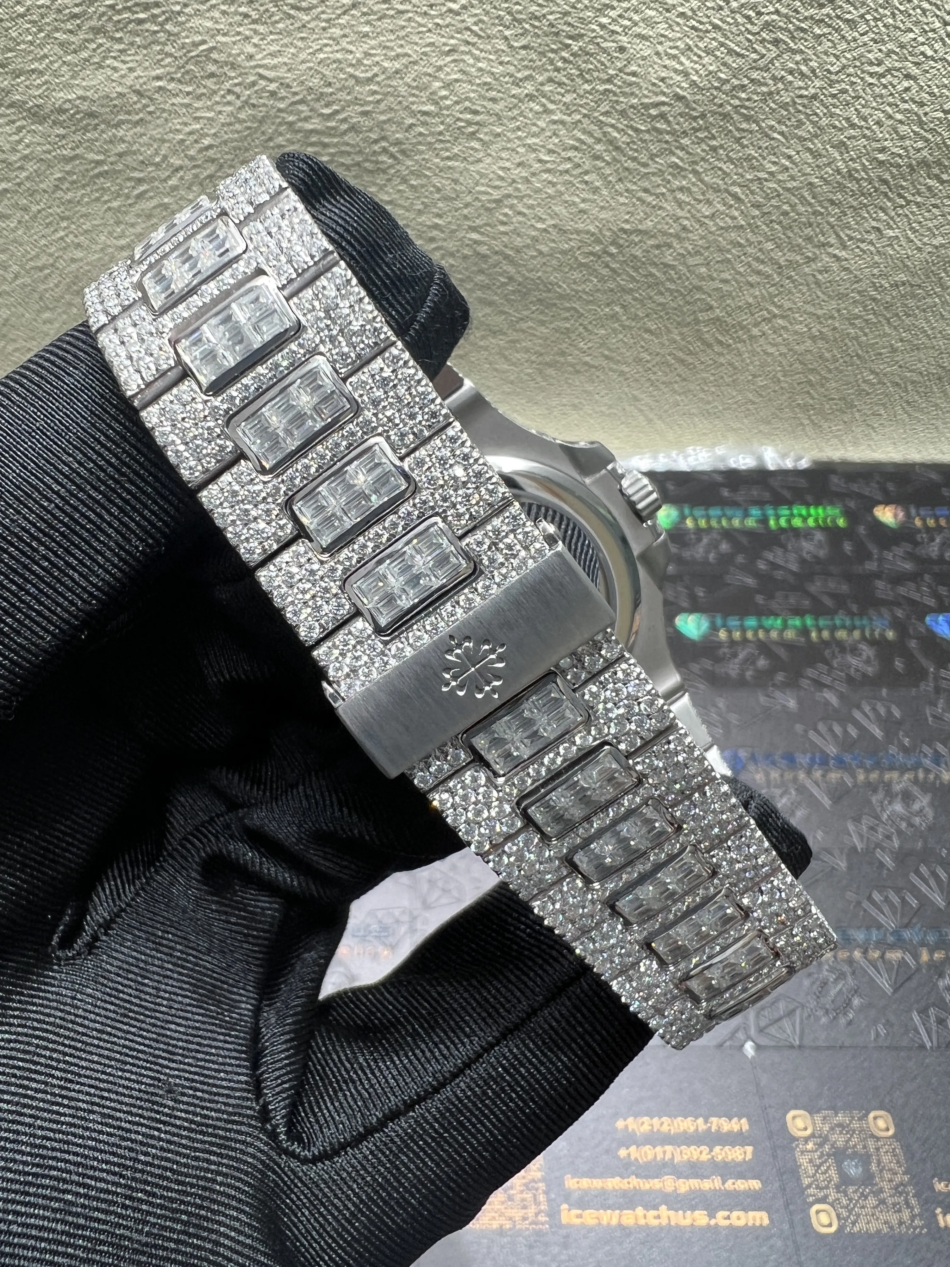 Nautilus 5712 Icedout Watch with Baguette Bezel D2362519275 — view 7