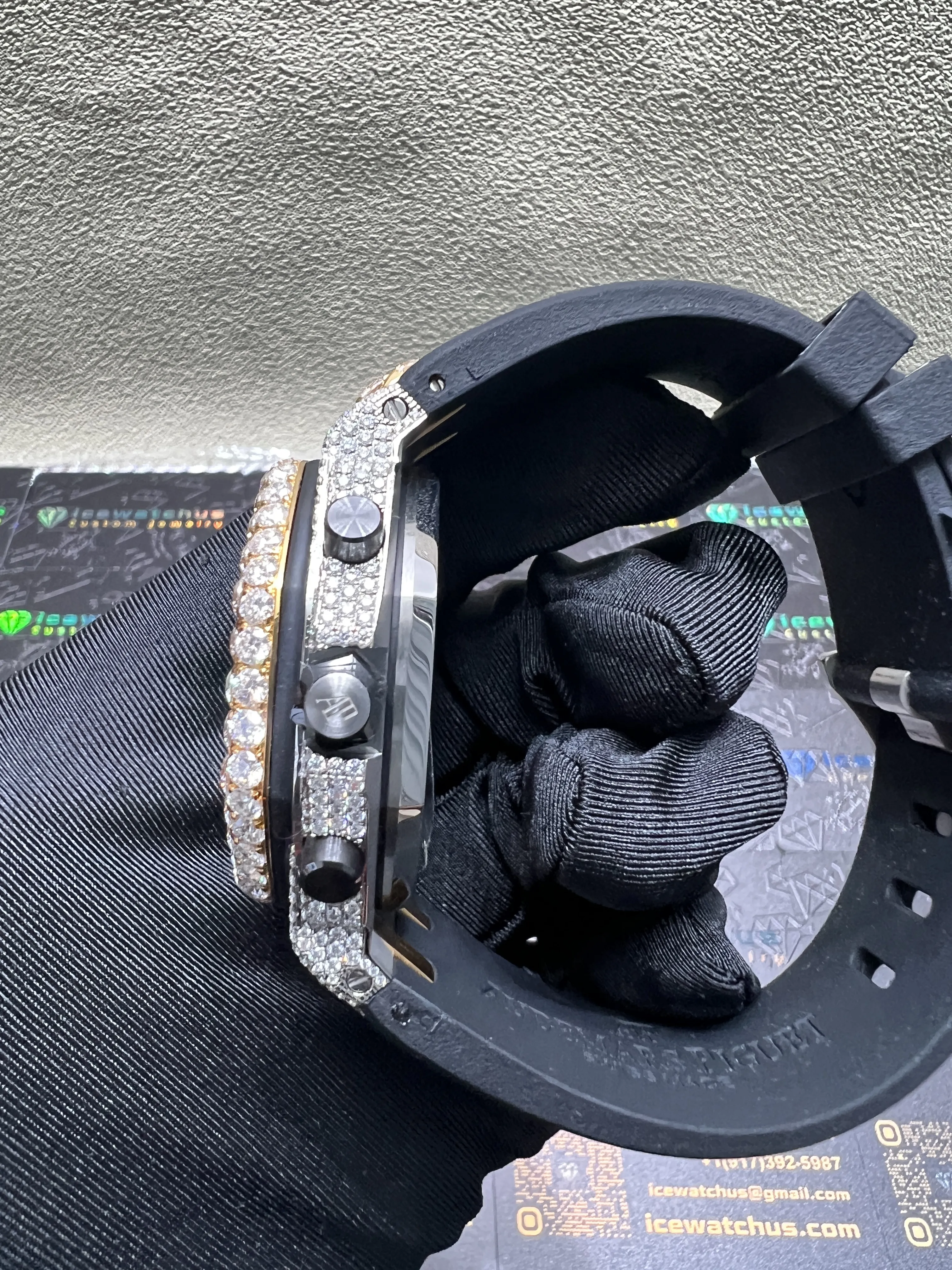 Royal Oak Offshore Icedout Chronograph Watch D877519281 — view 7
