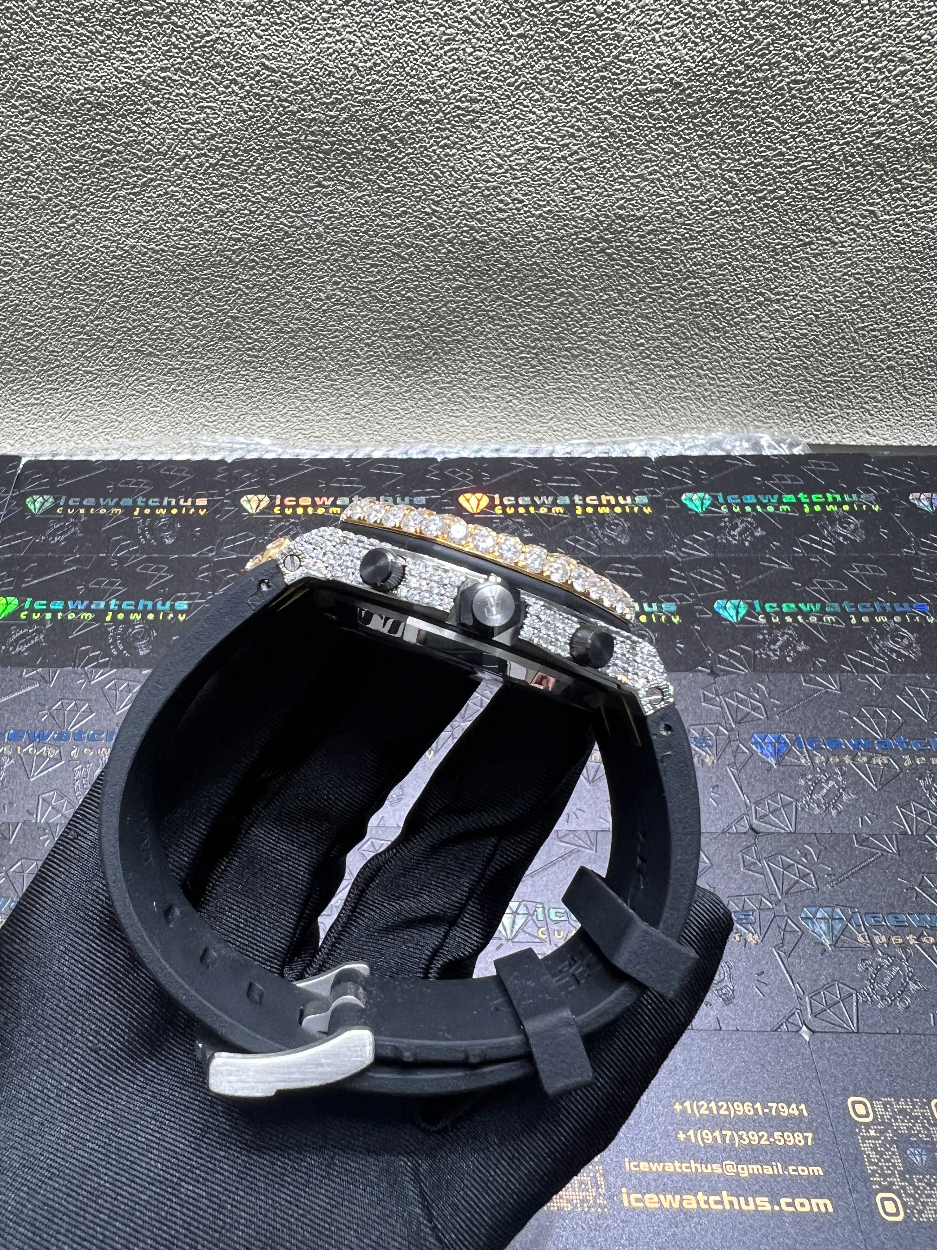 Royal Oak Offshore Icedout Chronograph Watch D877519281 — view 10
