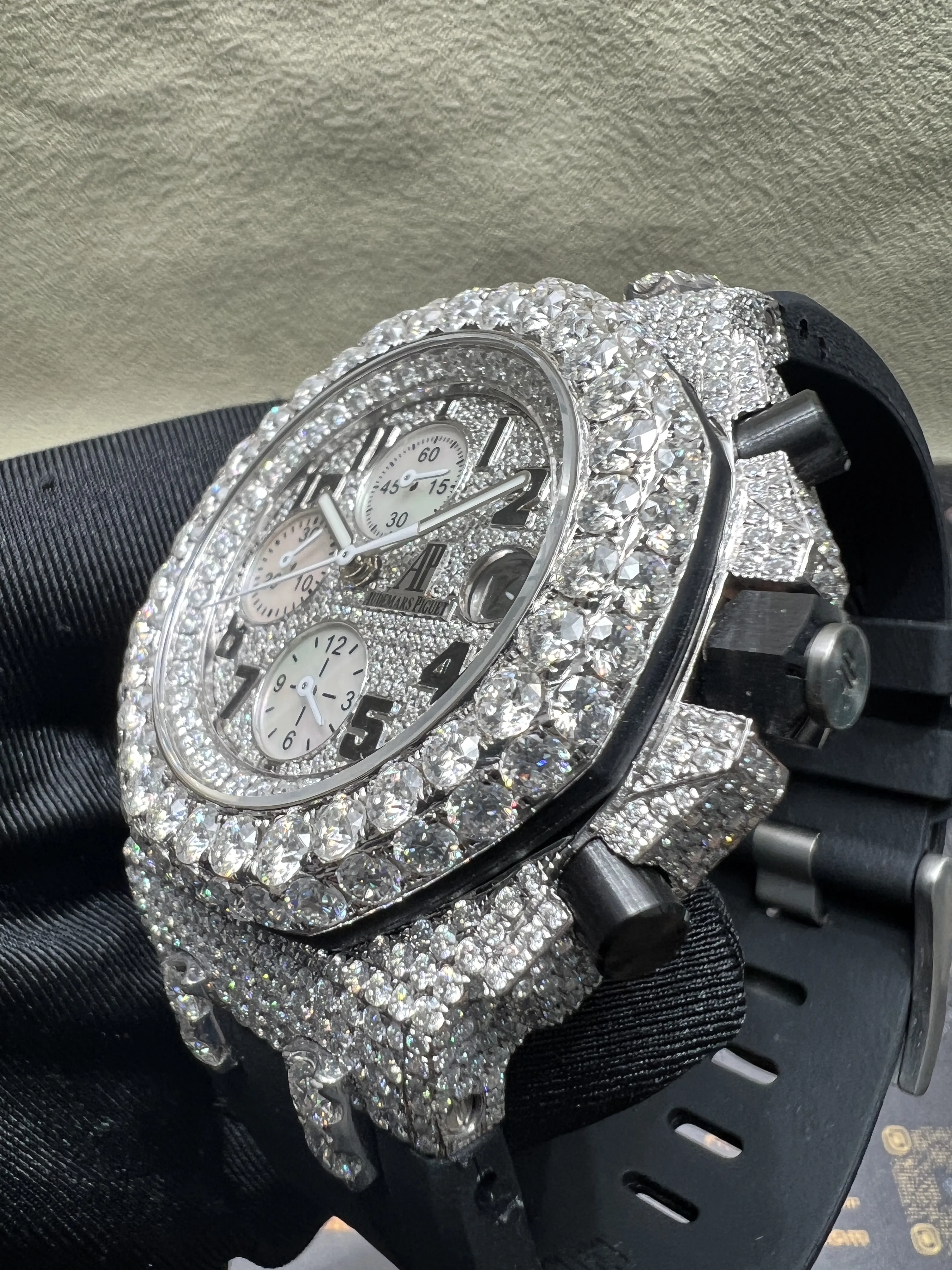 Royal Oak Offshore Icedout Chronograph Watch D877519282 — view 6