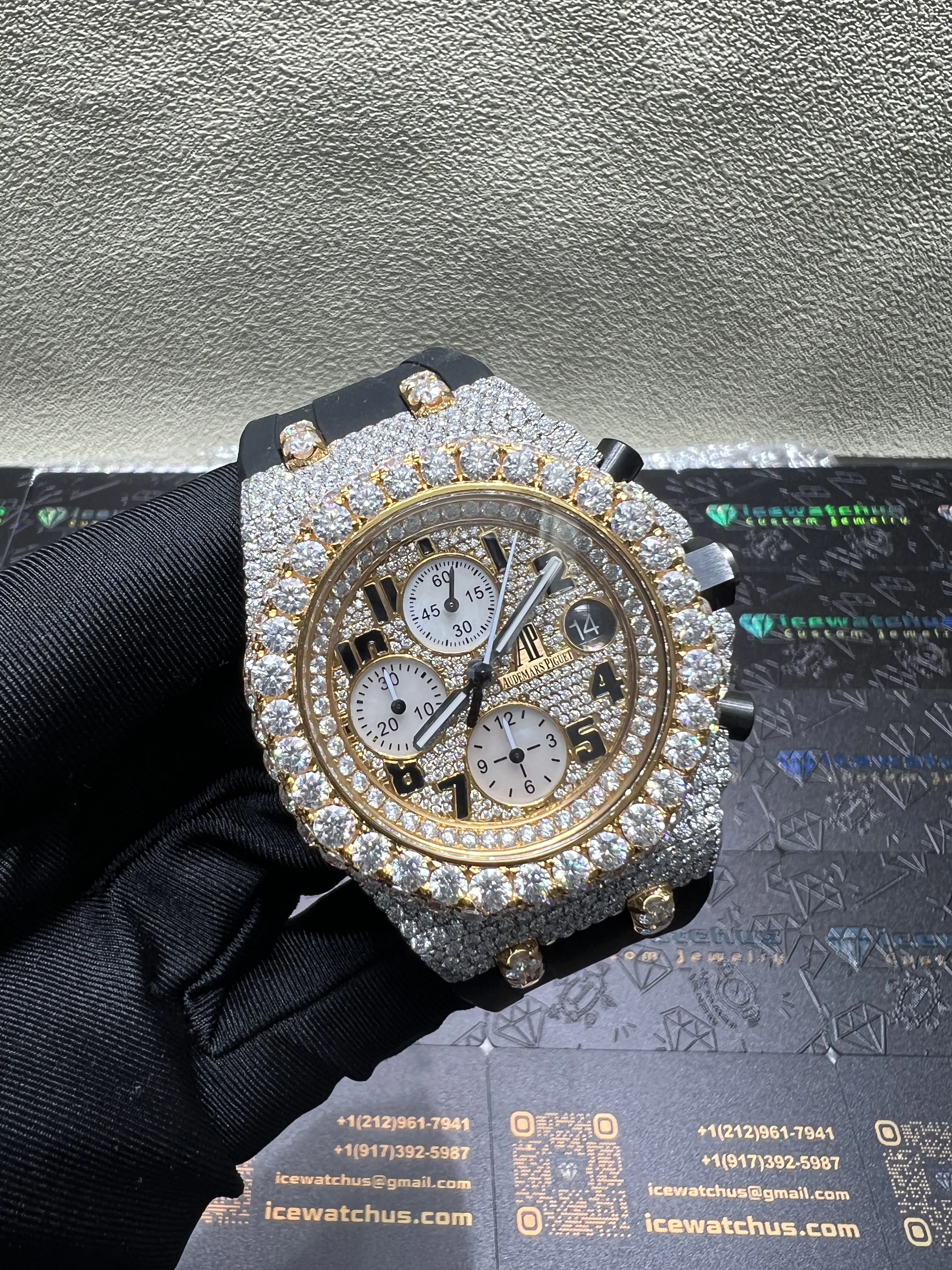Royal Oak Offshore Icedout Chronograph Watch D877519281 — view 3